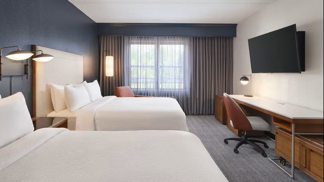 cy-albss-double-queen-guest-room-23800_Wide-Hor.jpg