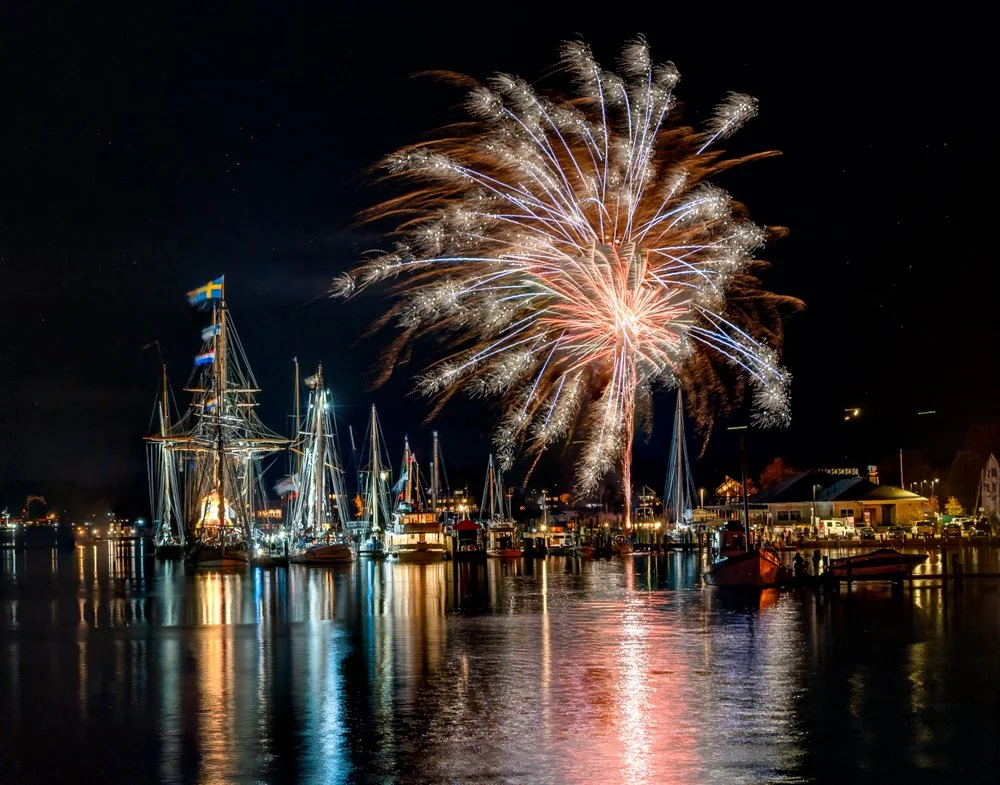 thompson_glenn_downrigging-fireworks-.jpg