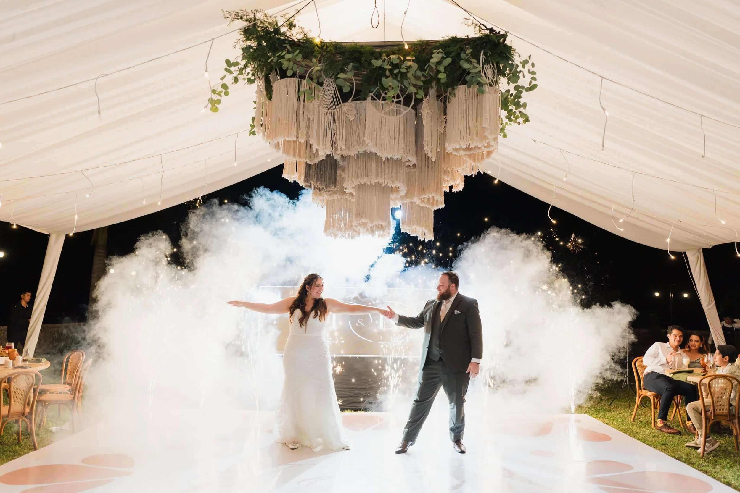 bride-and-groom-dancing.jpg