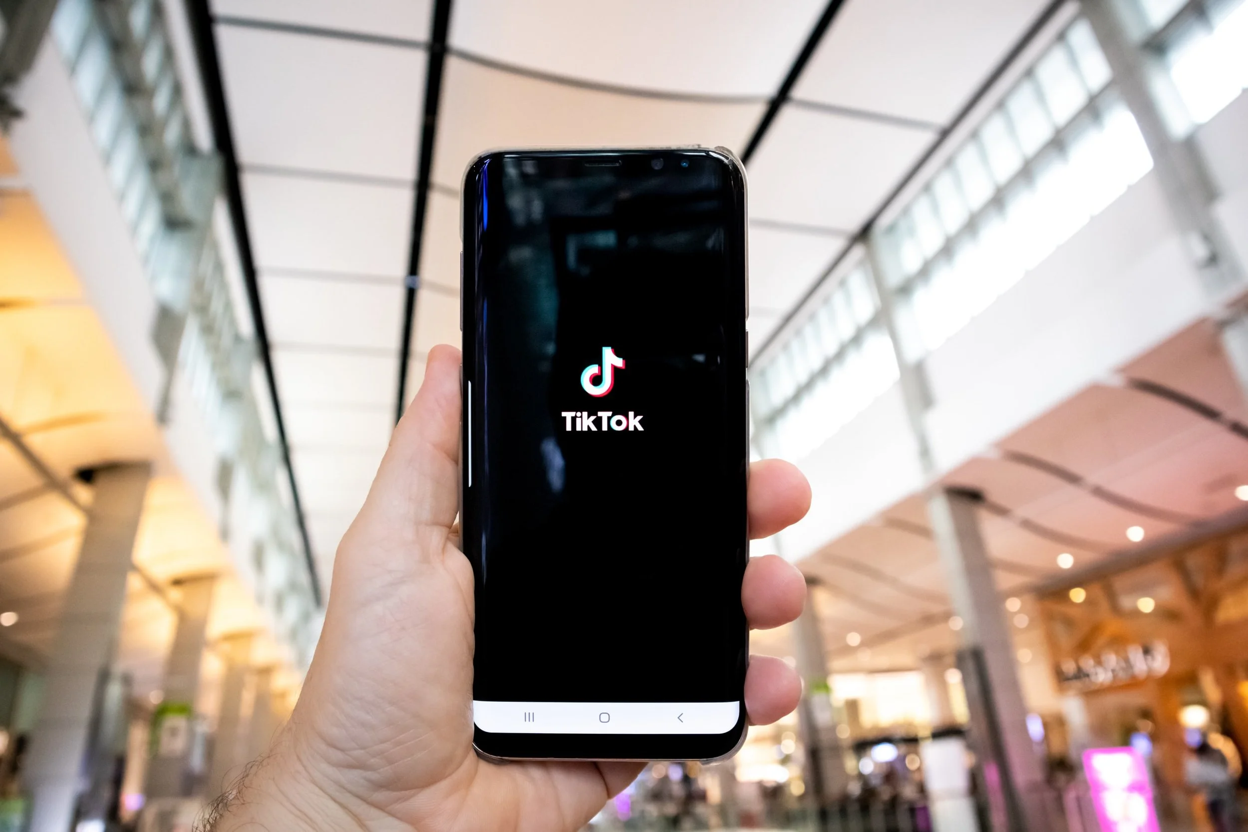 Optimal TikTok Posting Times &amp; Frequency
