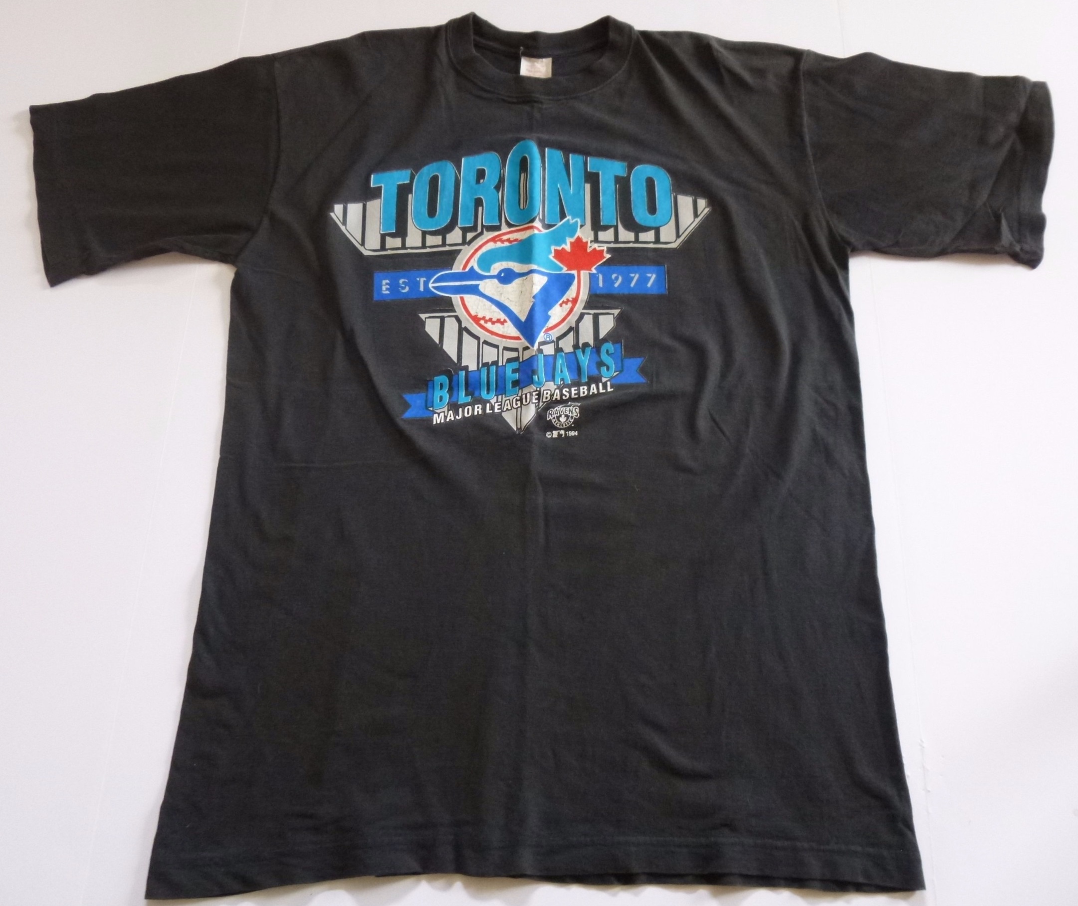 Vintage MLB (Ravens) - Toronto Blue Jays Single Stitch AOP T-Shirt 1990s Large
