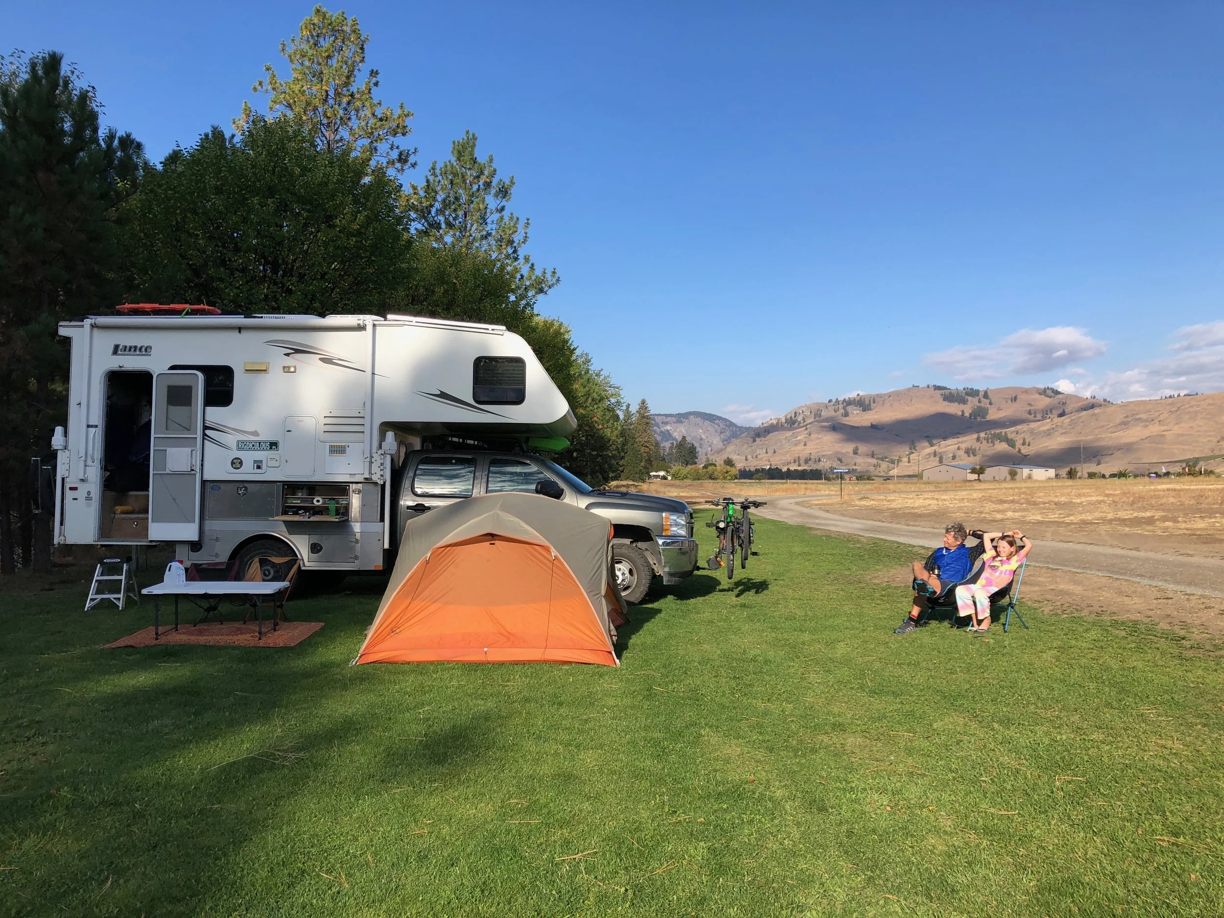 That night the girls wanted to sleep in the tent on their own, which was a first!