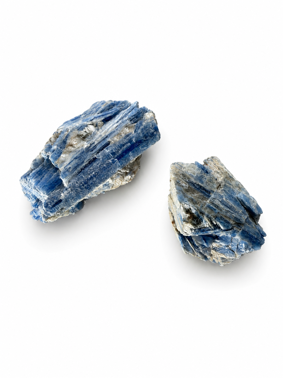 BLUE KYANITE - MEDIUM