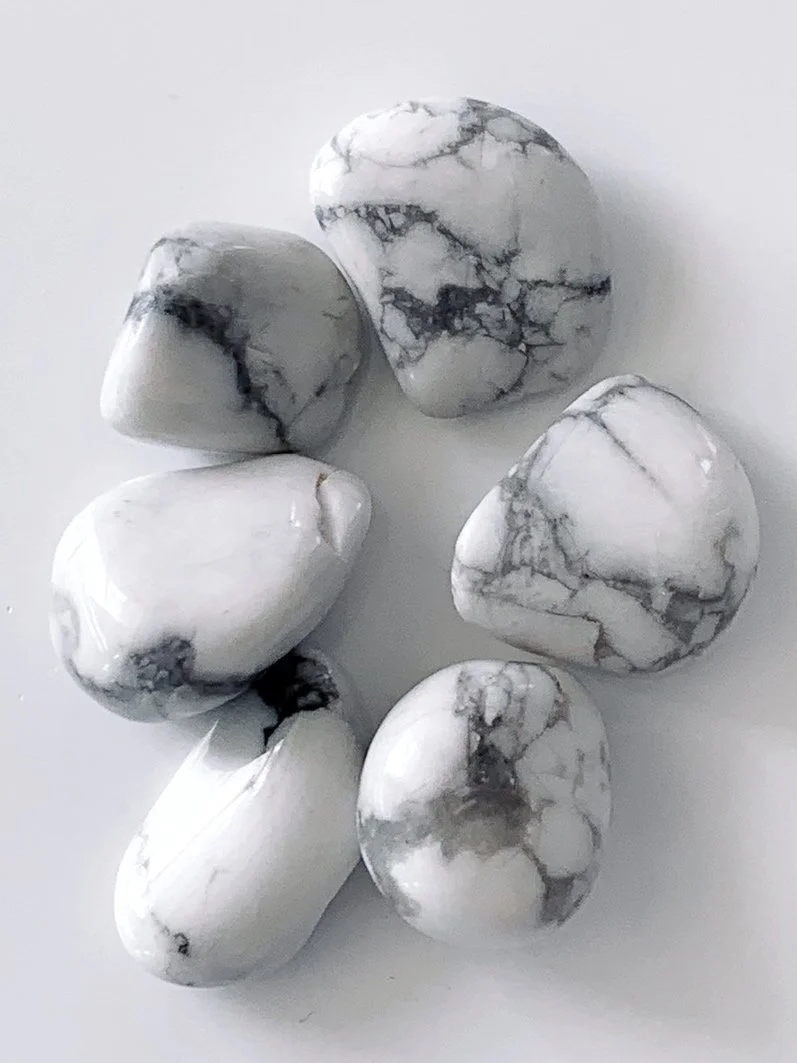 HOWLITE