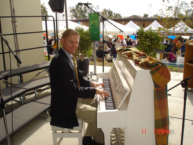 Ragtime Piano at Harvest Festival