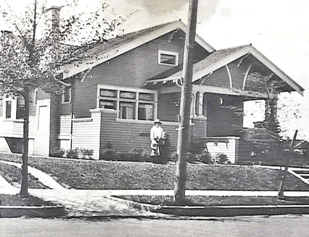 Neighborhood History Tour--Get tickets! $20