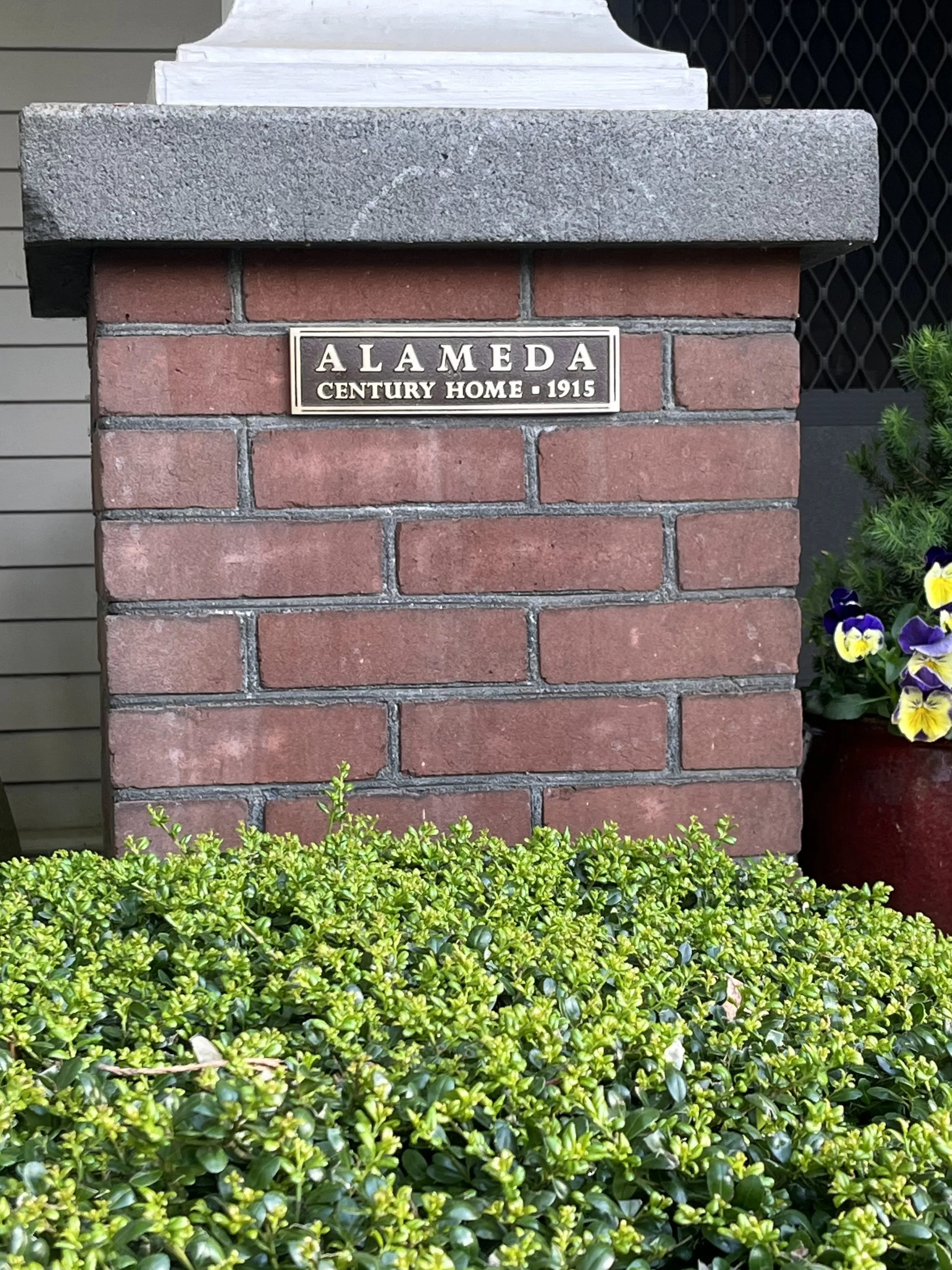 B plaque photo.jpeg