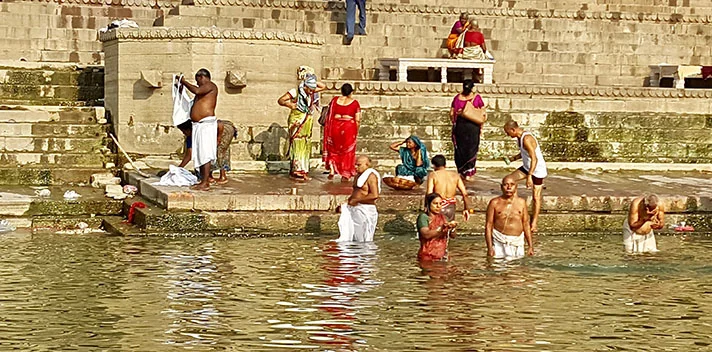 Varanasi Holiram.jpg