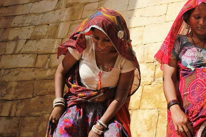 Holiram India Donne.jpg