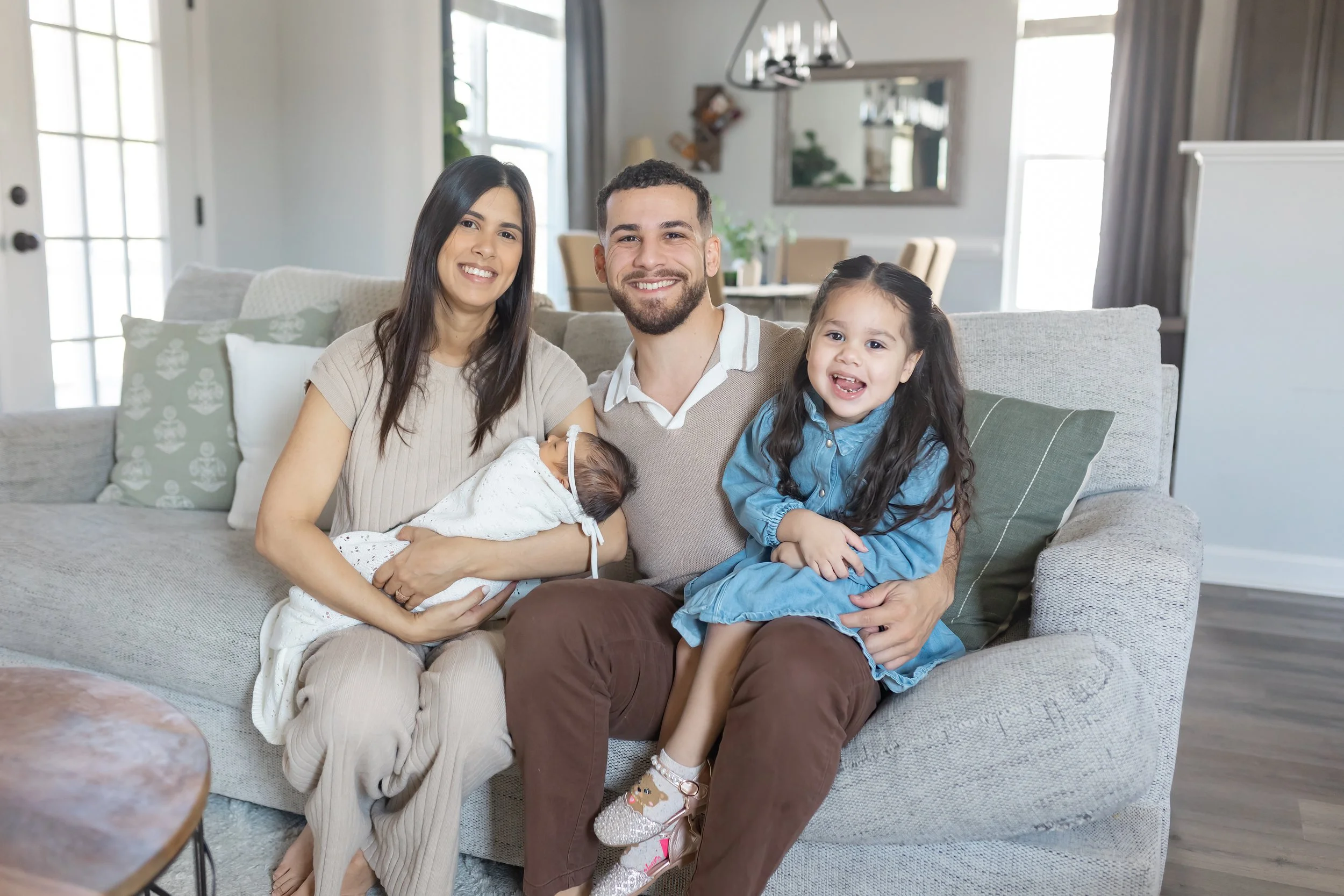 Managing Expectations for Sibling Photos at your Wiesbaden Germany Newborn Session