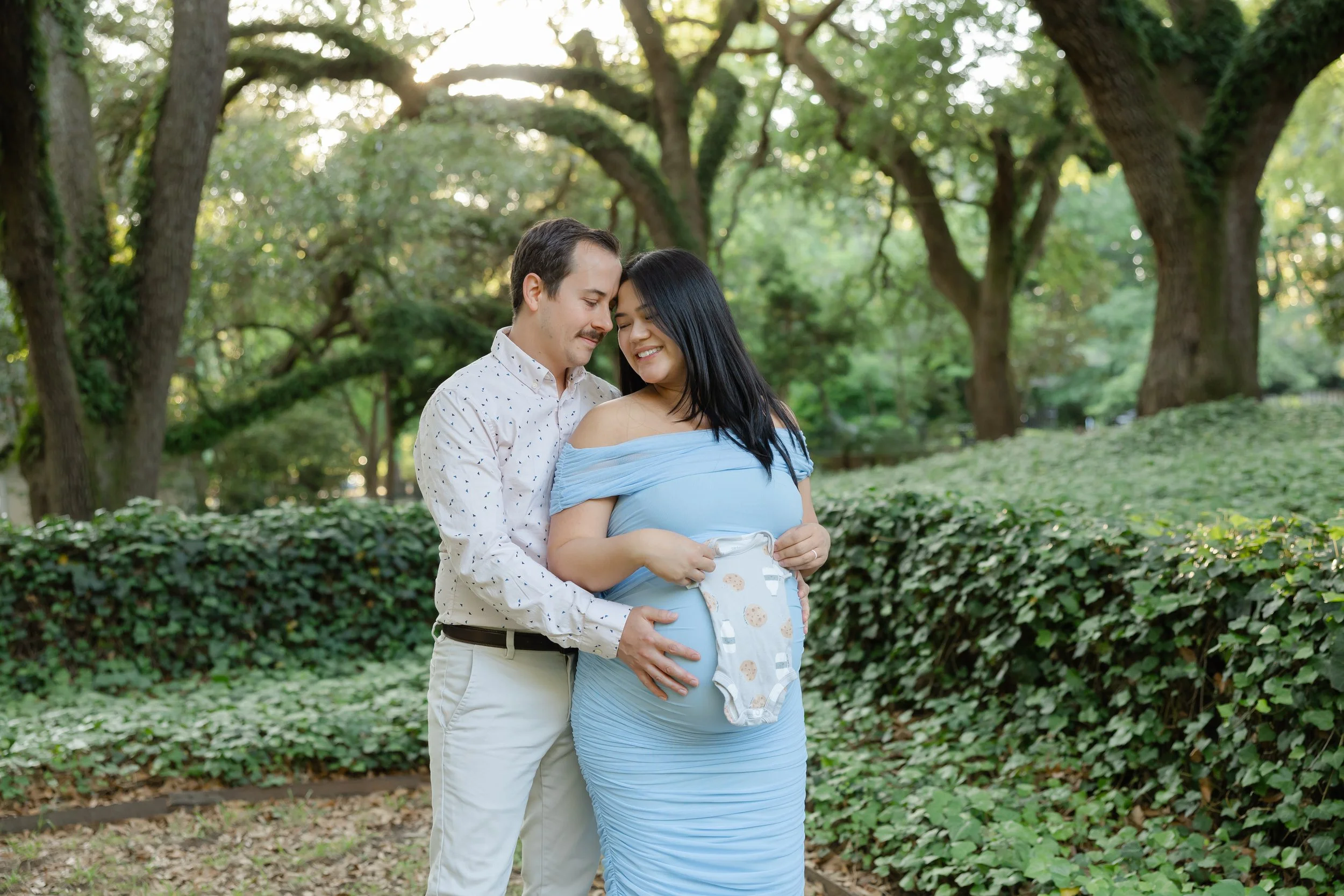 Outdoor Maternity Session at Hopeland Gardens | South Carolina Photographer