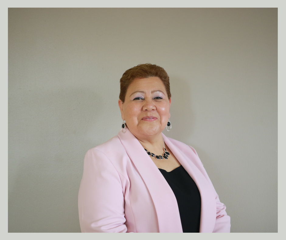 Pastor Yolanda (11).png