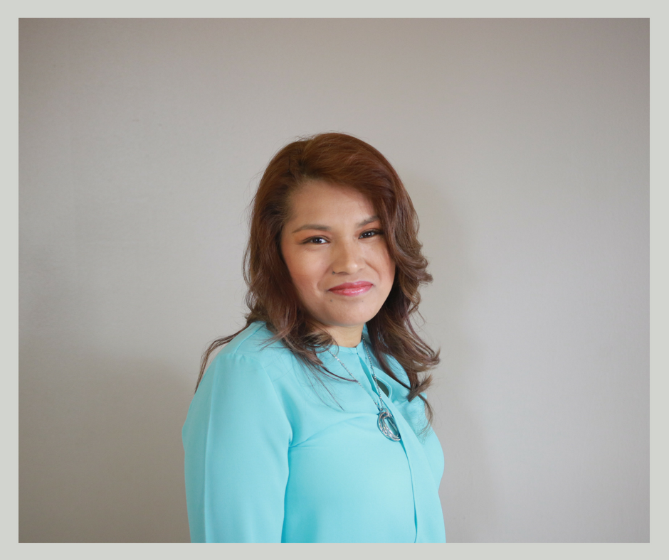 Pastor Yolanda (14).png