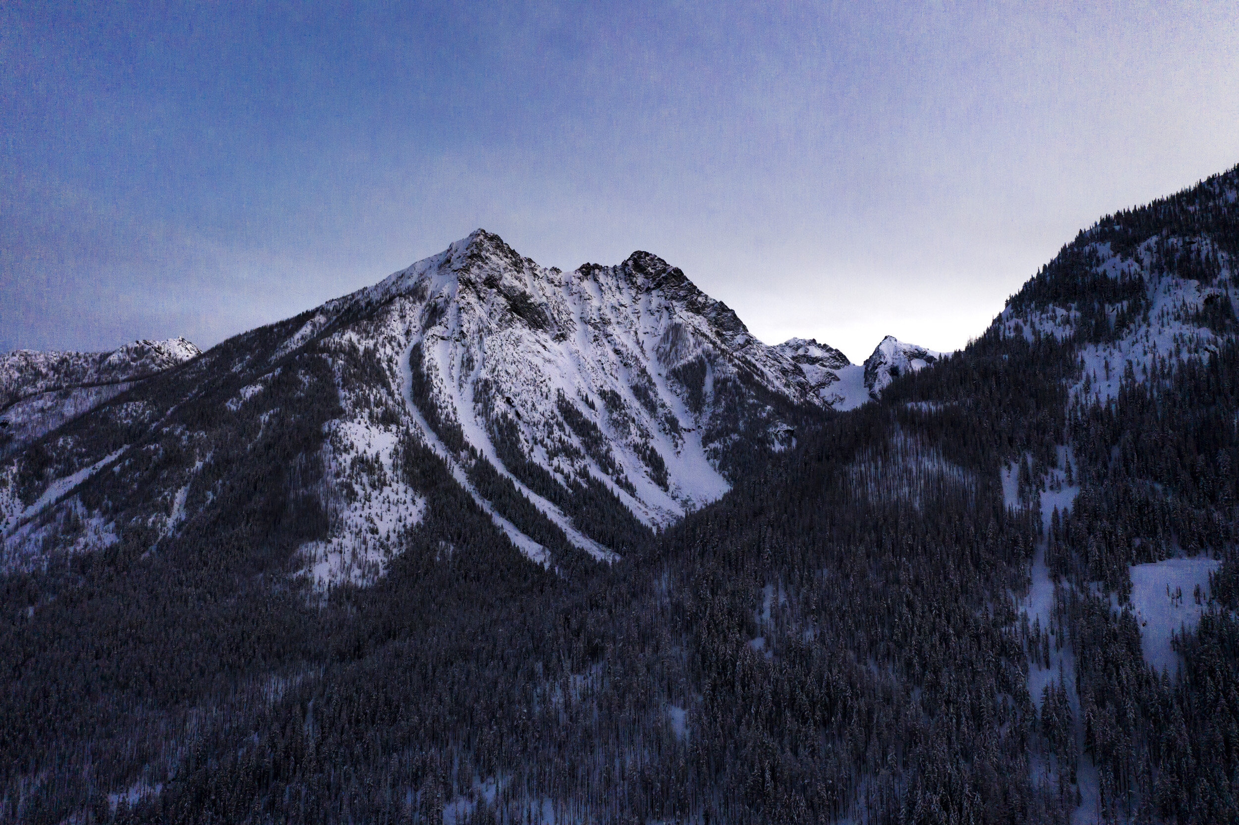  A sunset view of the North Cascades near Holden Village 