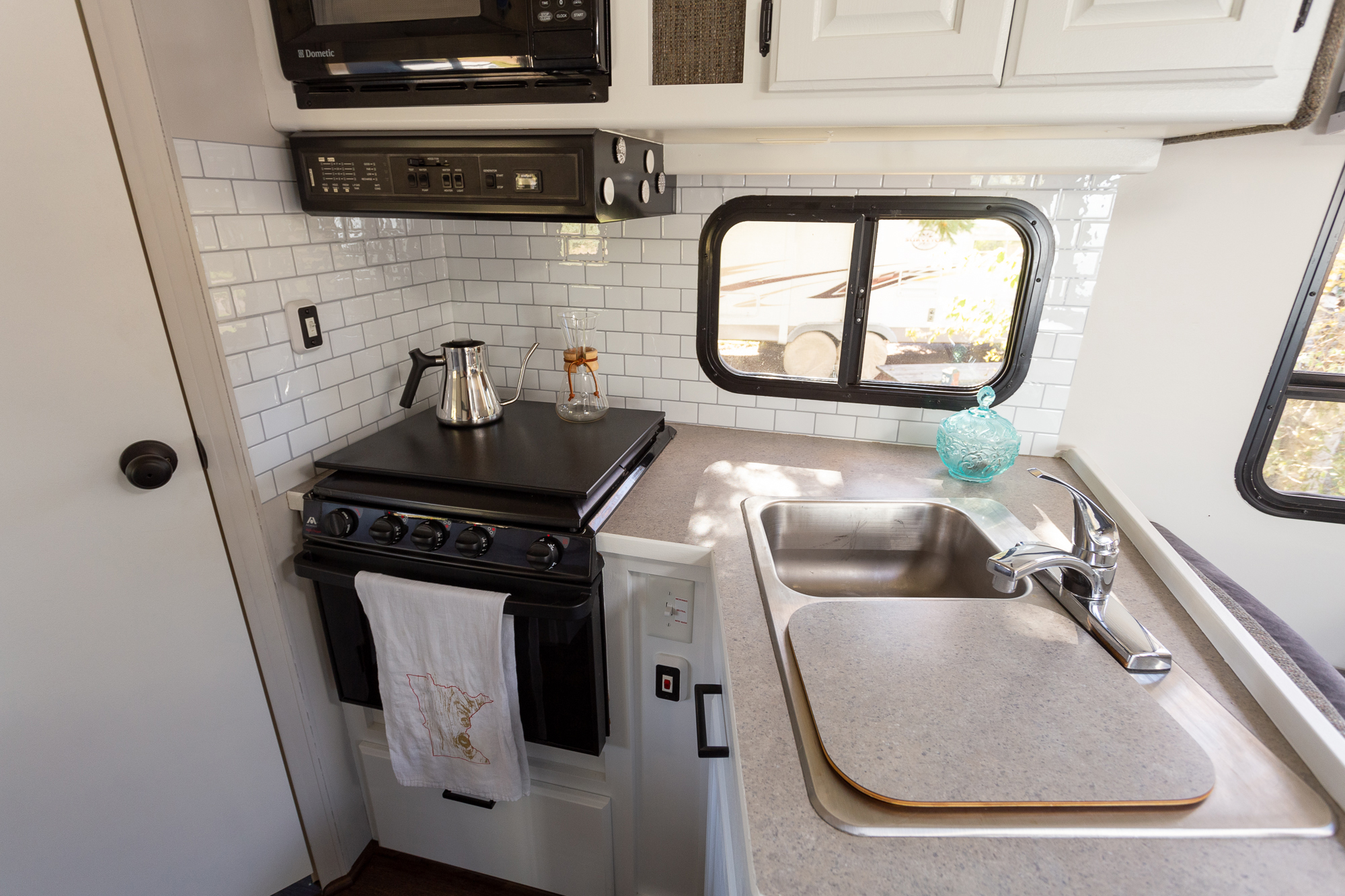 Tic Tac Tiles backsplash in Subway Mono White