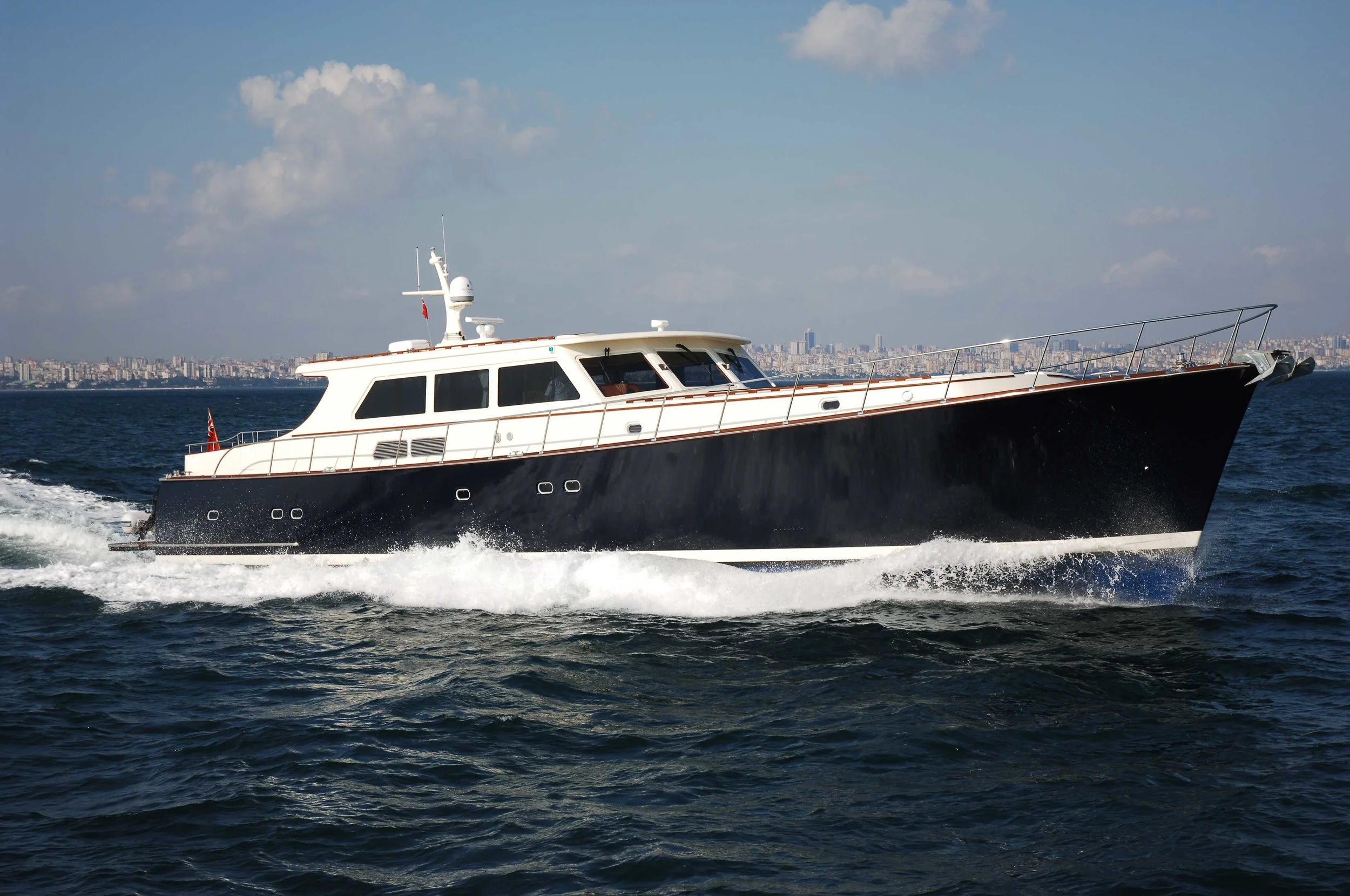 EssenceOfCayman_85_Profile.jpg