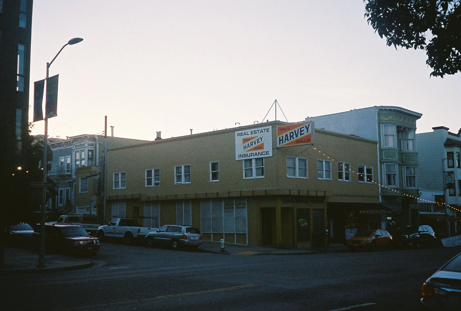 9735Intind002932-R1-040-18A.jpg