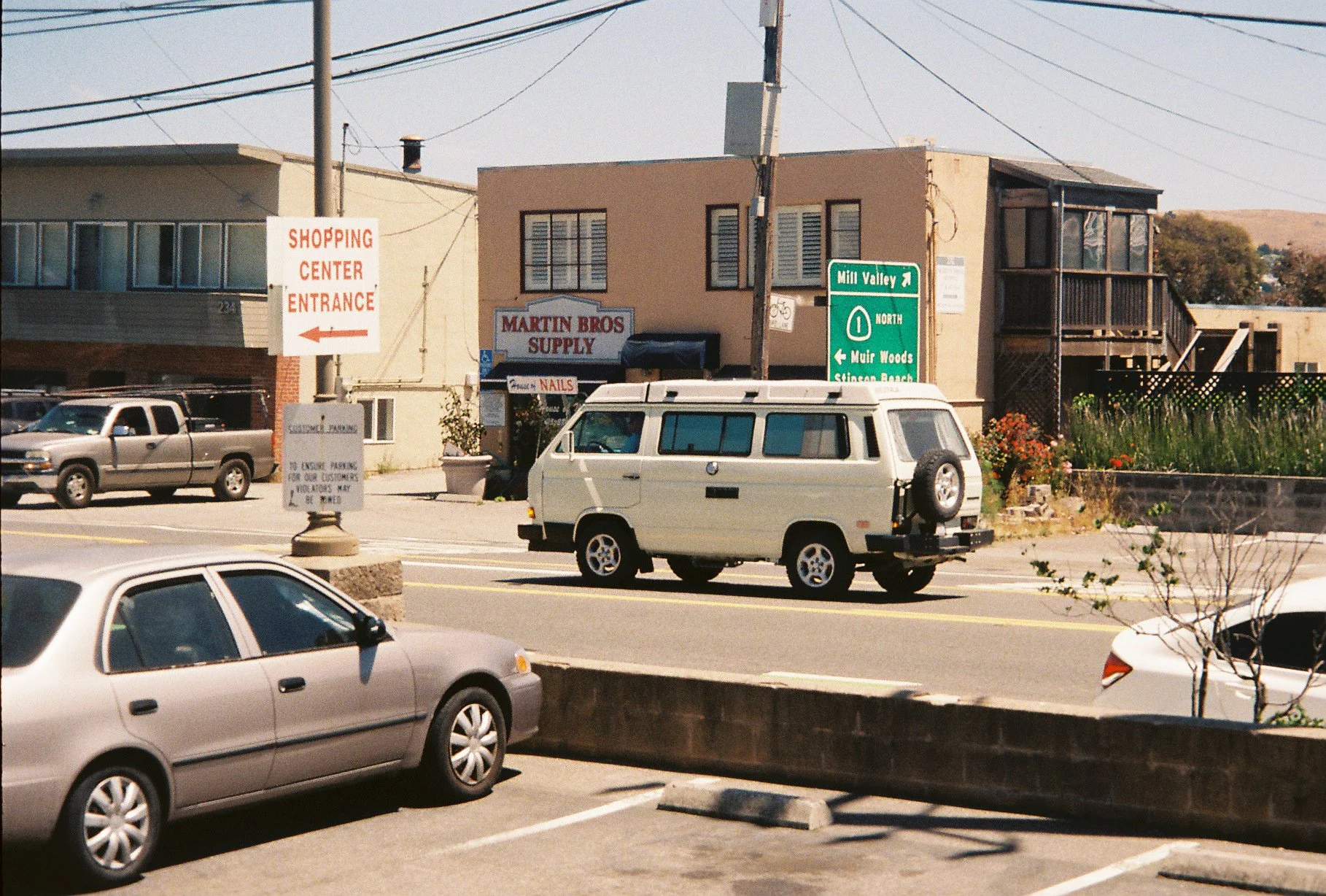 9735Intind002932-R1-056-26A.jpg