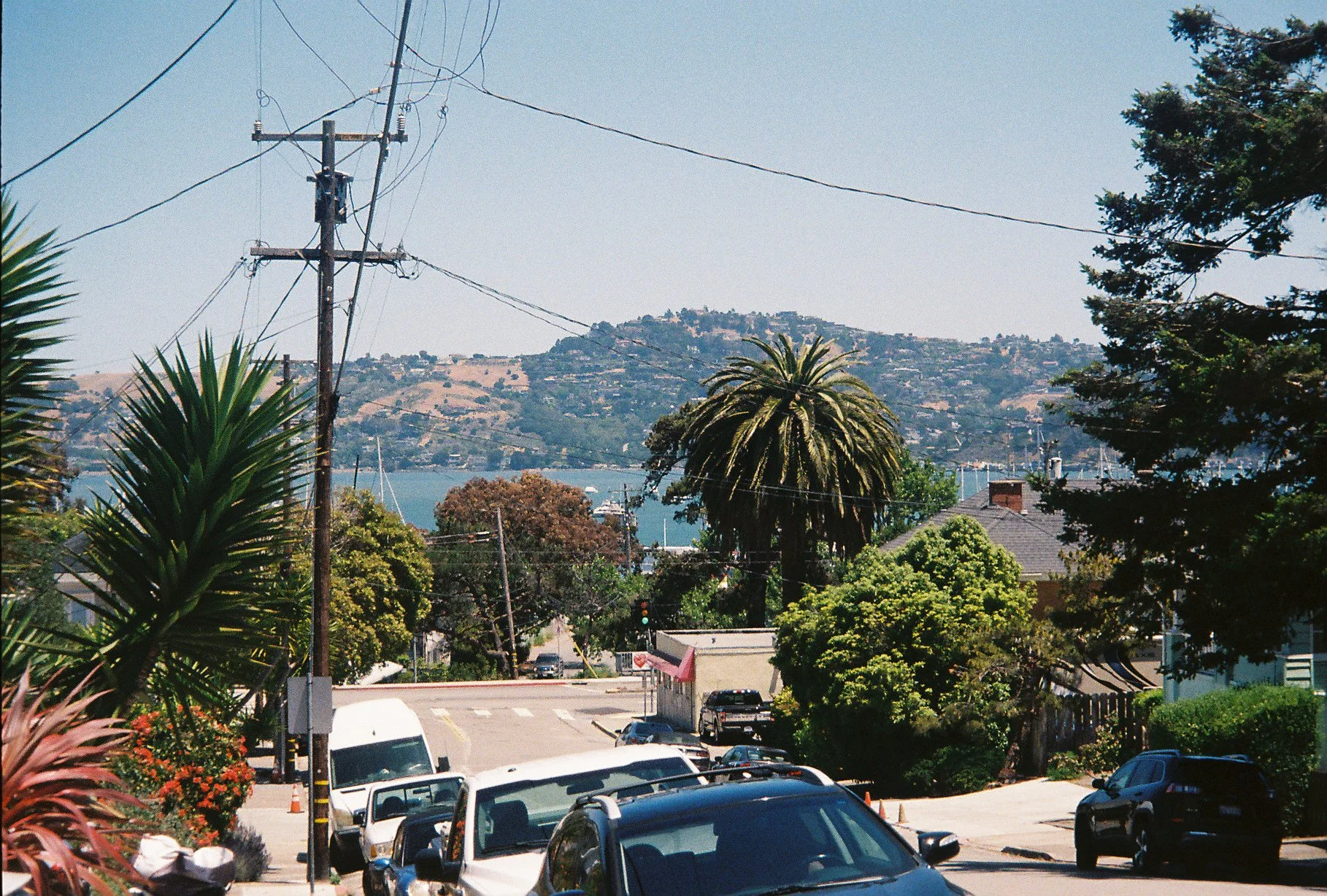 9735Intind002932-R1-060-28A.jpg