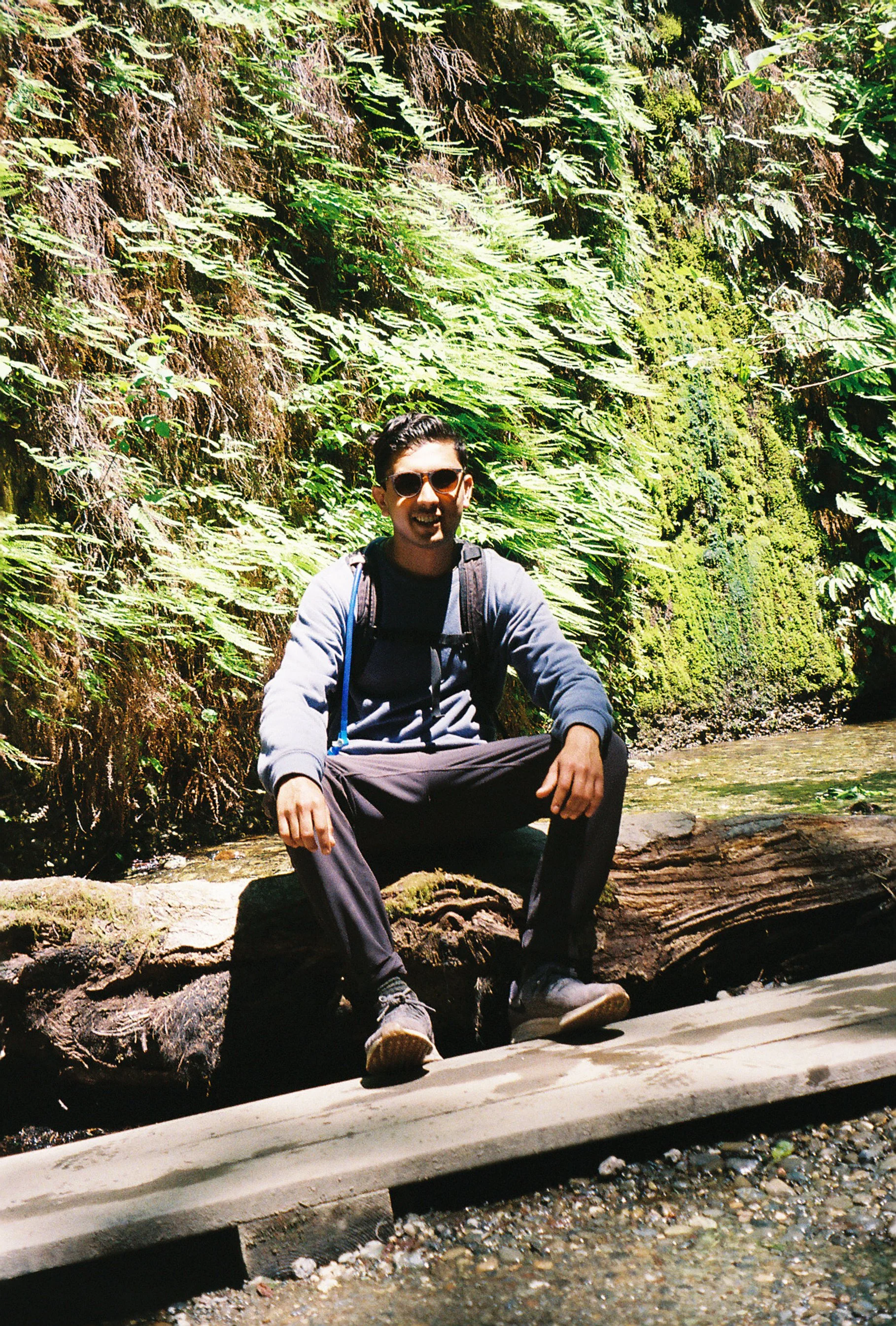 9735Intind002933-R1-054-25A.jpg