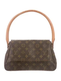 This bag is adorable, and would go great with a black slip skirt and a camel-colored sweater.