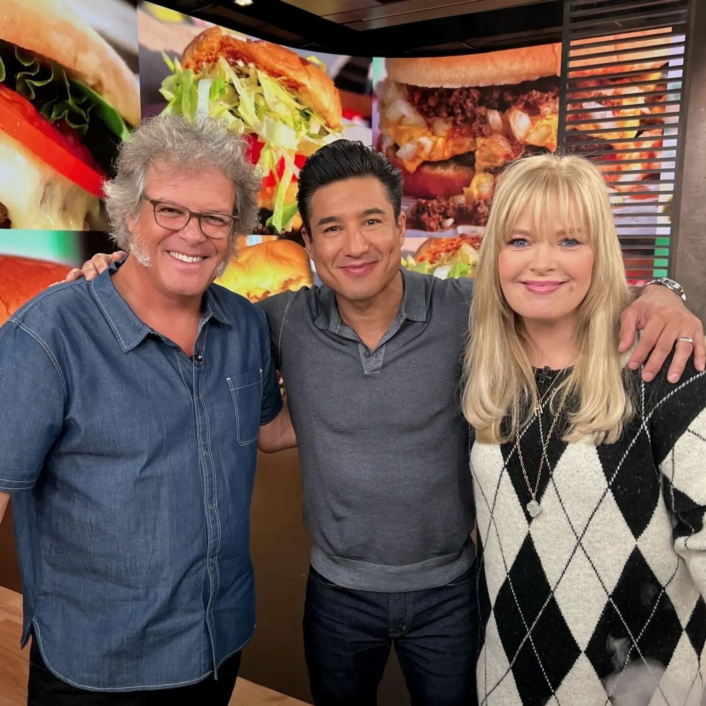 Had a GREAT time visiting the #accessdaily set this week and the segment airs TODAY (Friday 9/23). Check local listings, in NYC airs 2pm on NBC. Talked burger history, condiments and made 3 burgs for @mariolopez and @melissapeterman including of cour