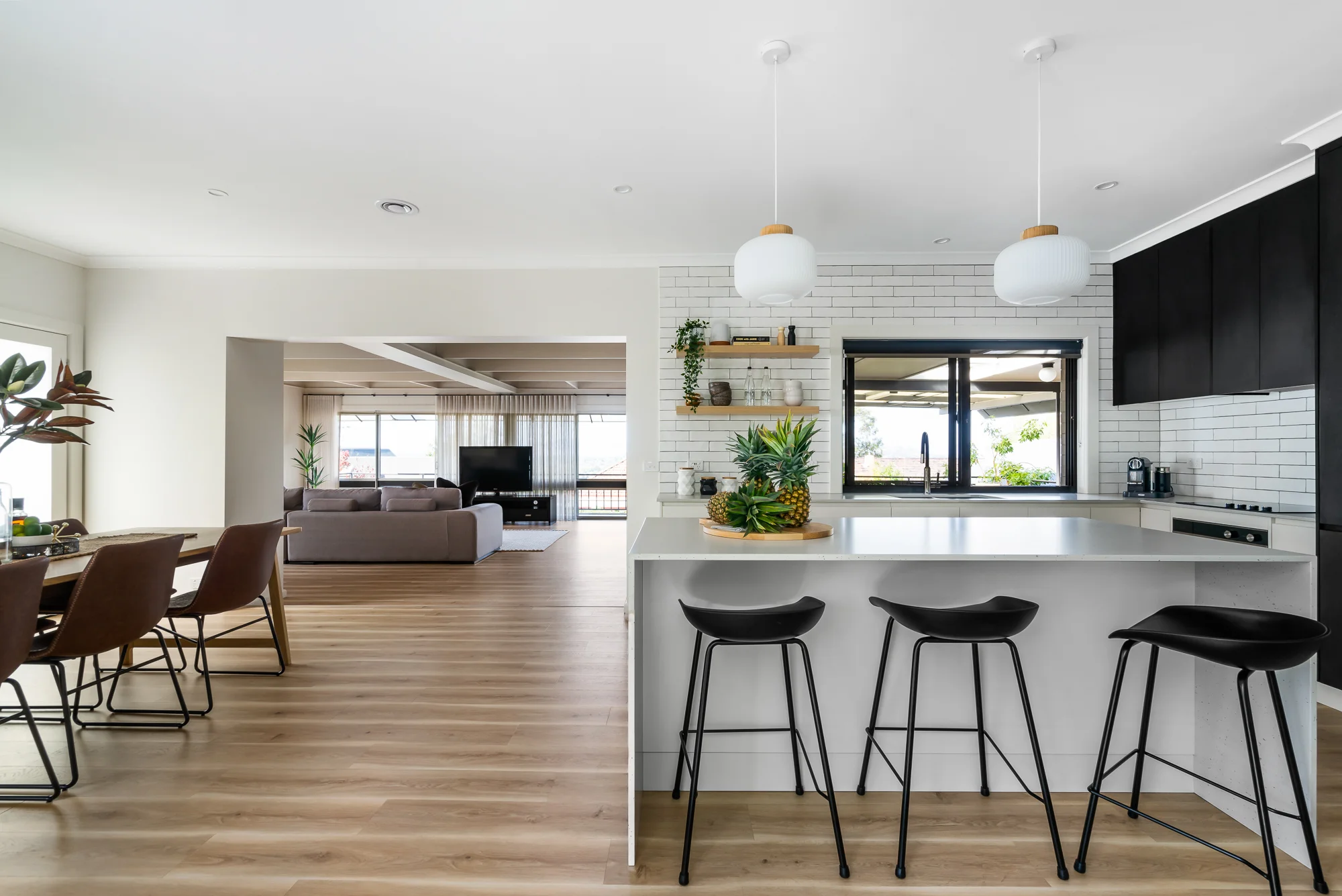  This series of images showcases the most recent project of Ivey Interiors, a stunning renovation of a Central Albury property.   