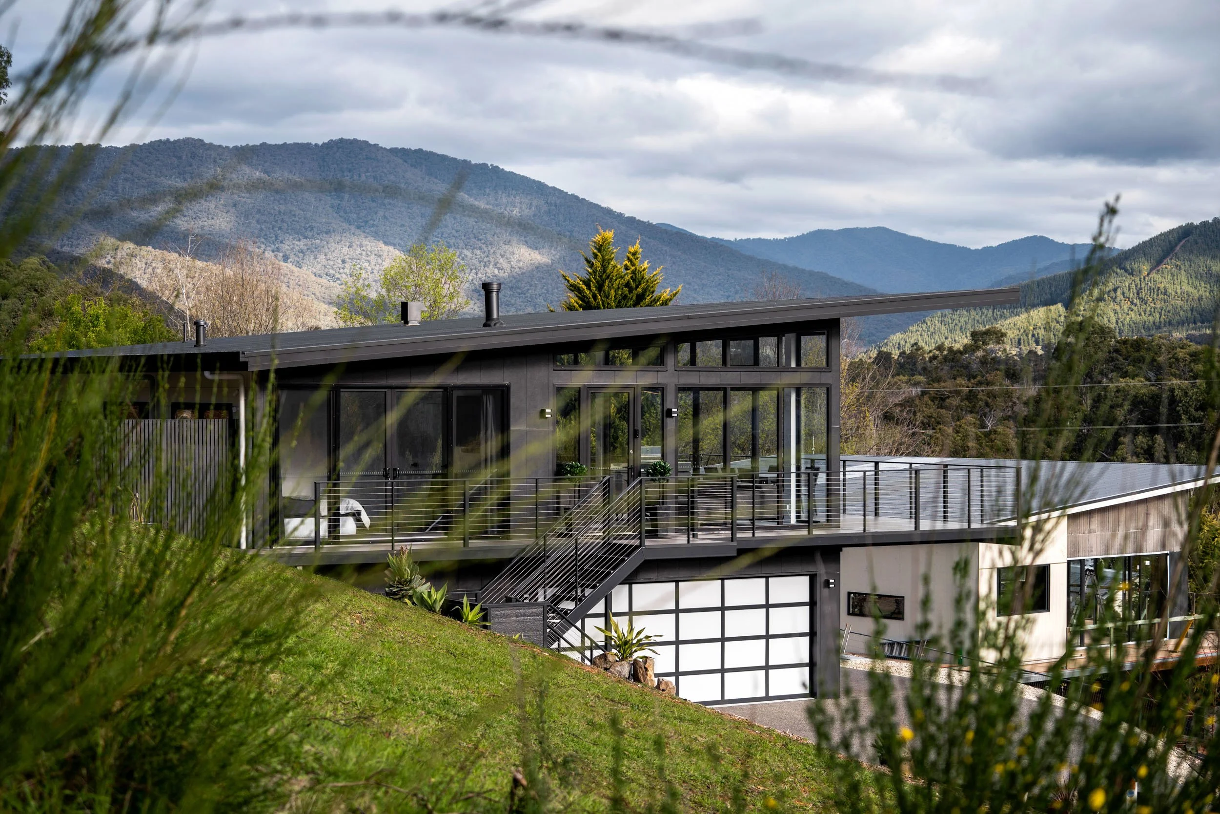 J_HARDIE_BLUE_HILLS_RISE_07746.jpg