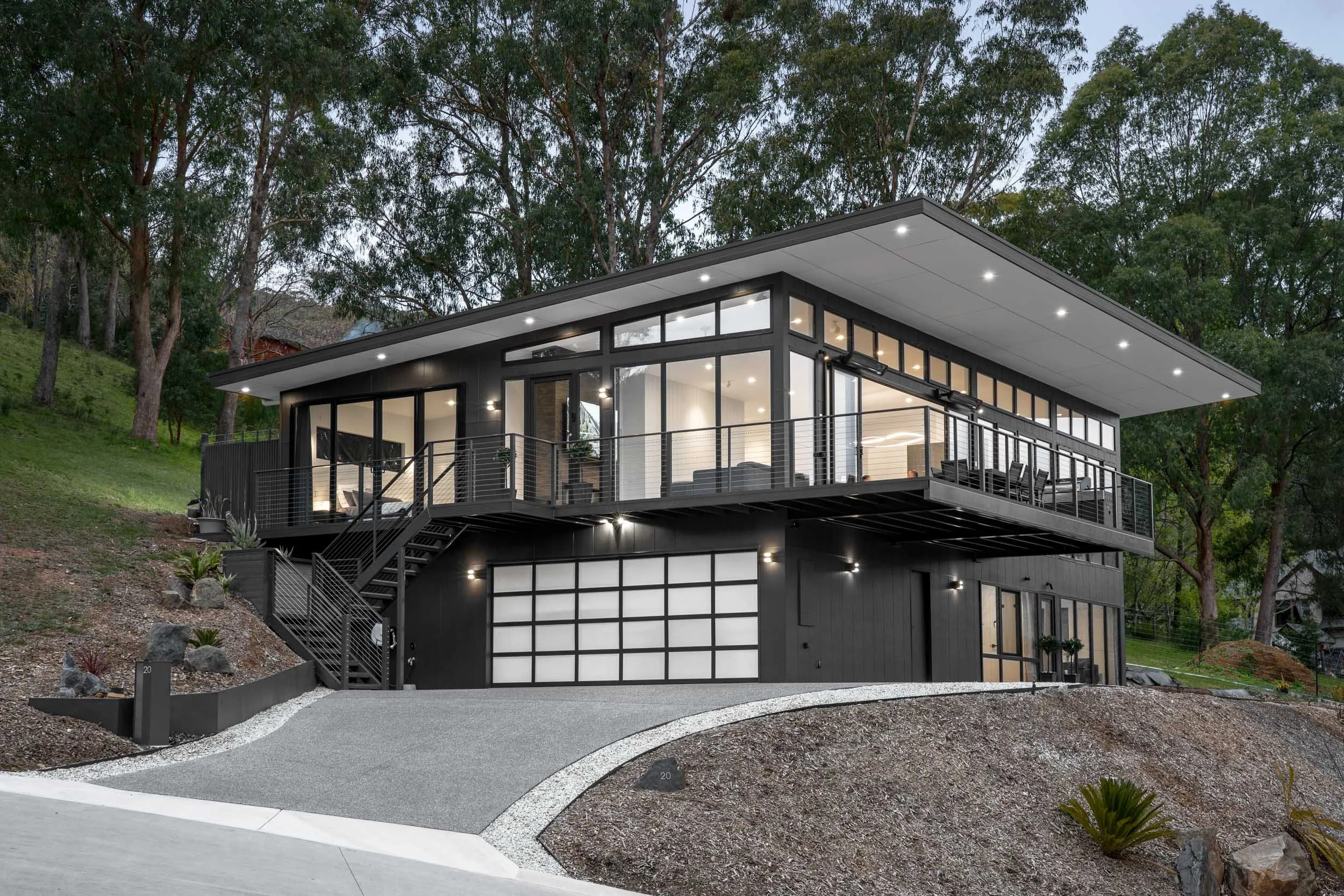 J_HARDIE_BLUE_HILLS_RISE_08042.jpg
