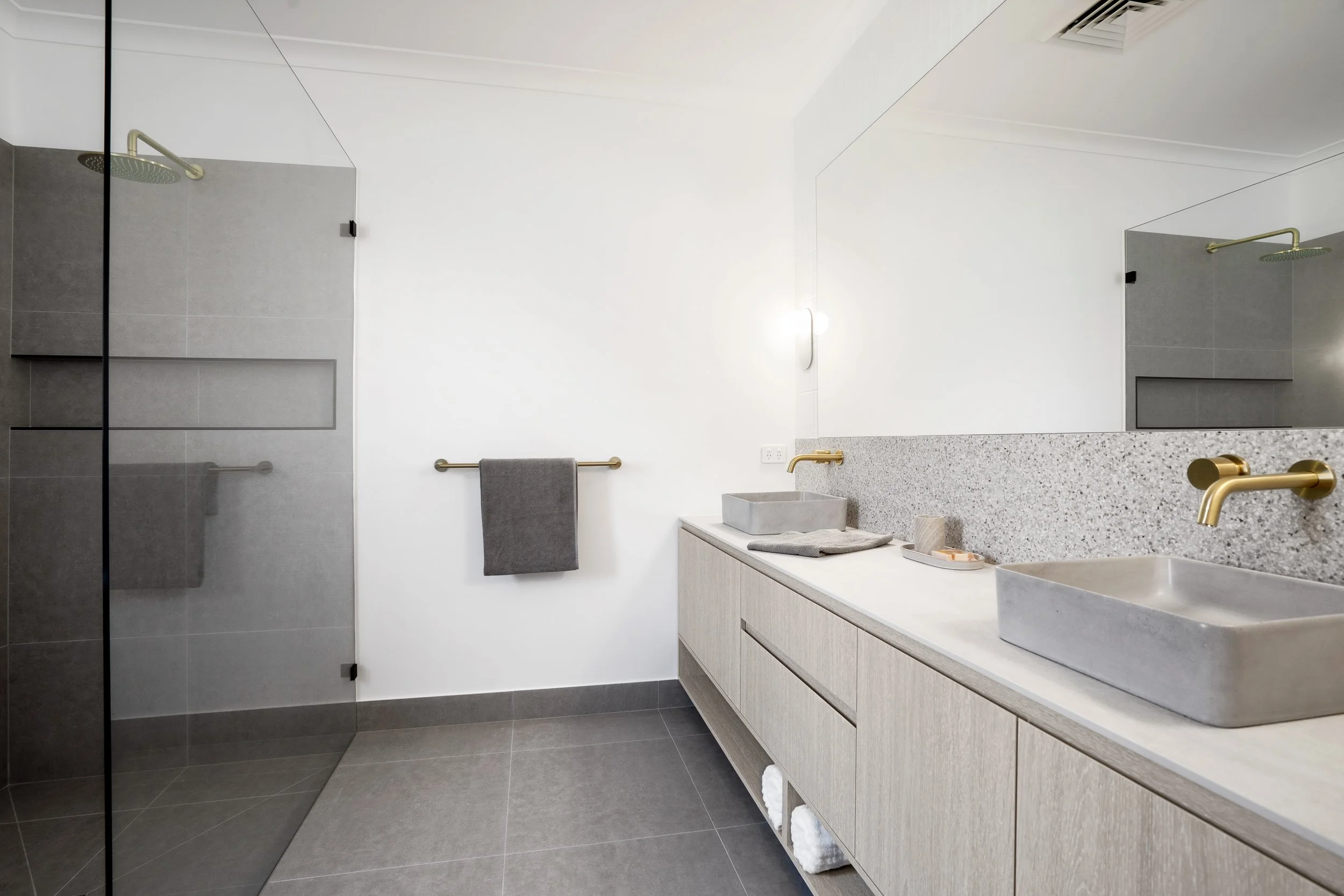 GILCHRIST_DISPLAY_HOMES_03619.jpg