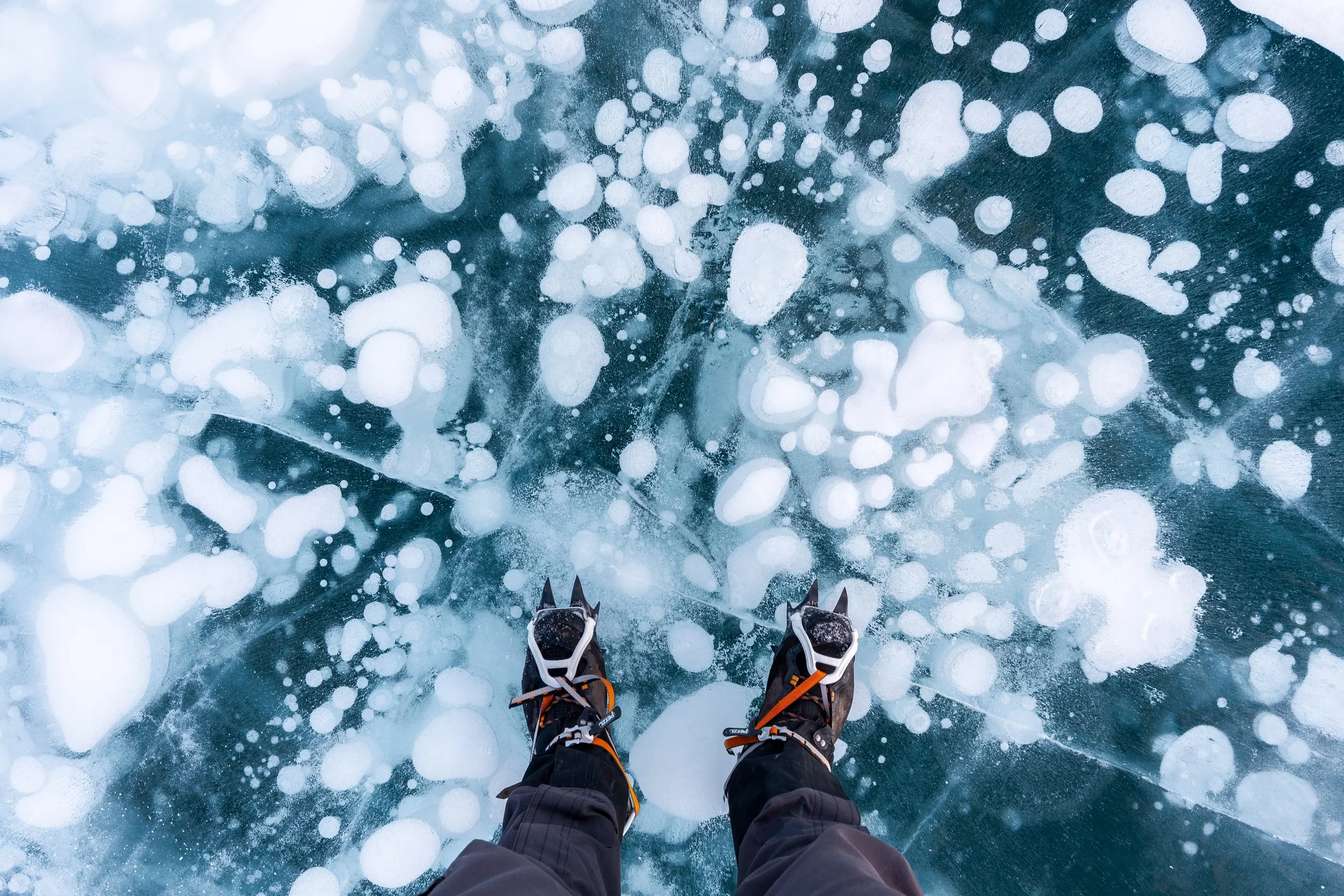 How To Photograph Ice bubbles at Abraham Lake