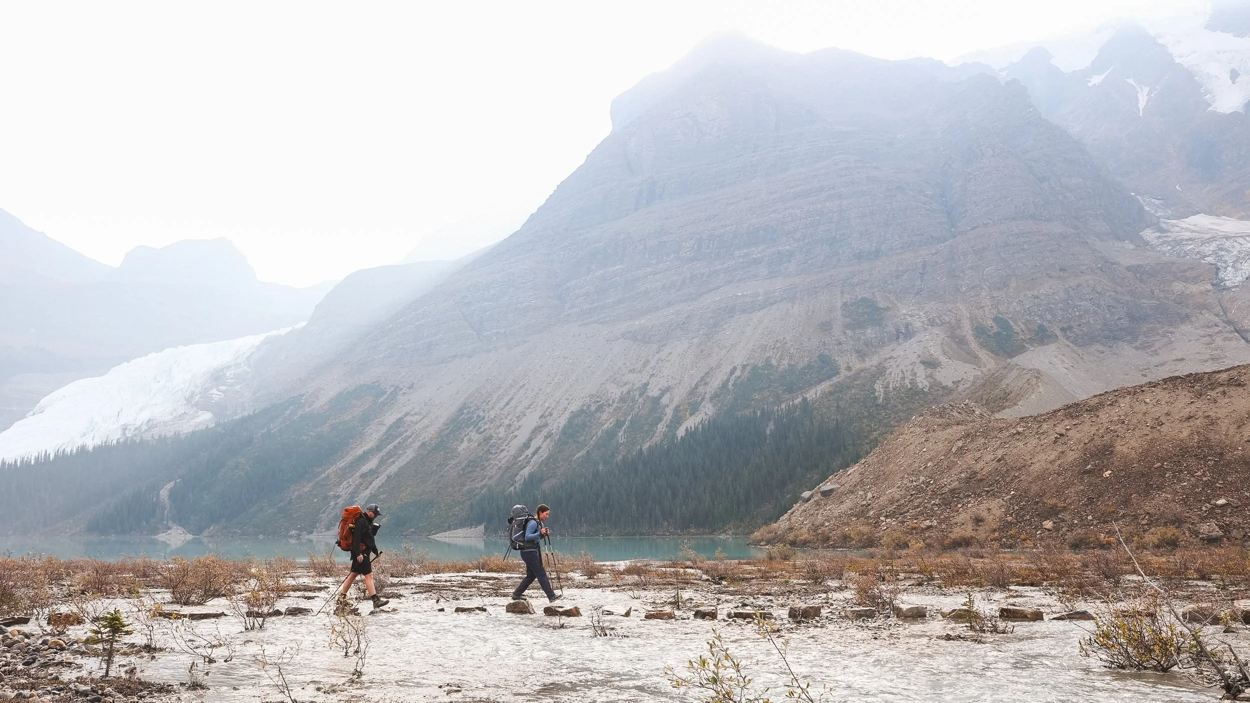 stepping stones on the Berg lake trail