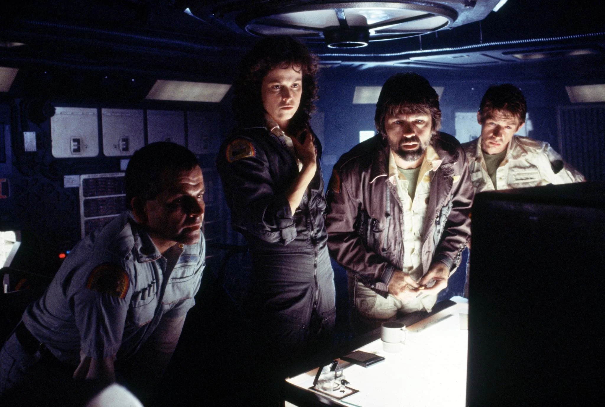 Alien-1979-Ian-Holm-Sigourney-Weaver-Tom-Skerritt-and-John-Hurt.jpg