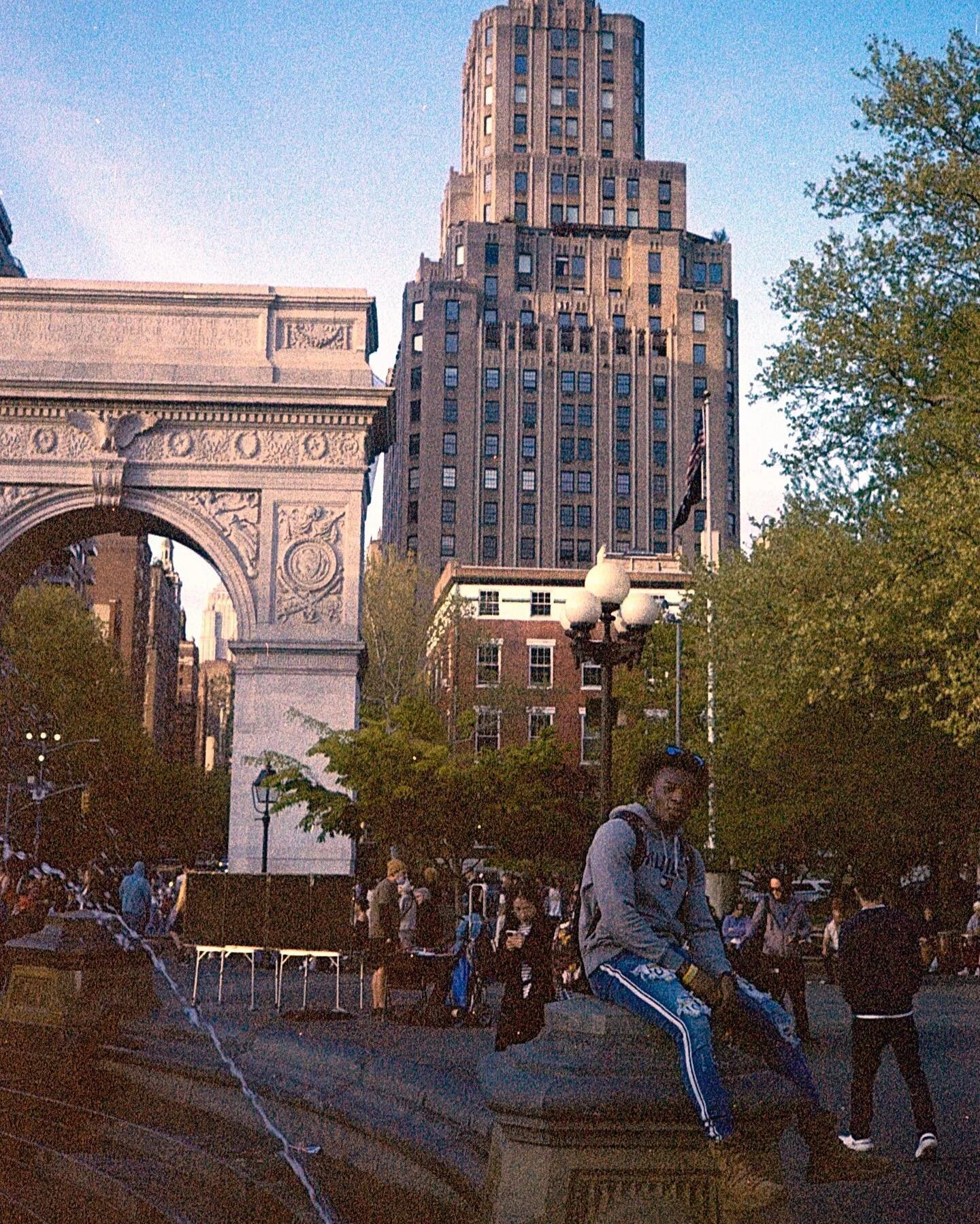 Couple a snaps around Washington Square Park. 🗽 

(I need to go back and do a better job) 

📷 Minolta High Matic AF2 
🎞️ KONO! Original Monsoon 35mm

.
.
.
.
.
.
.
.
.

#filmisnotdead #filmisalive #dublin  #irish #ireland #analogphotography
#analo