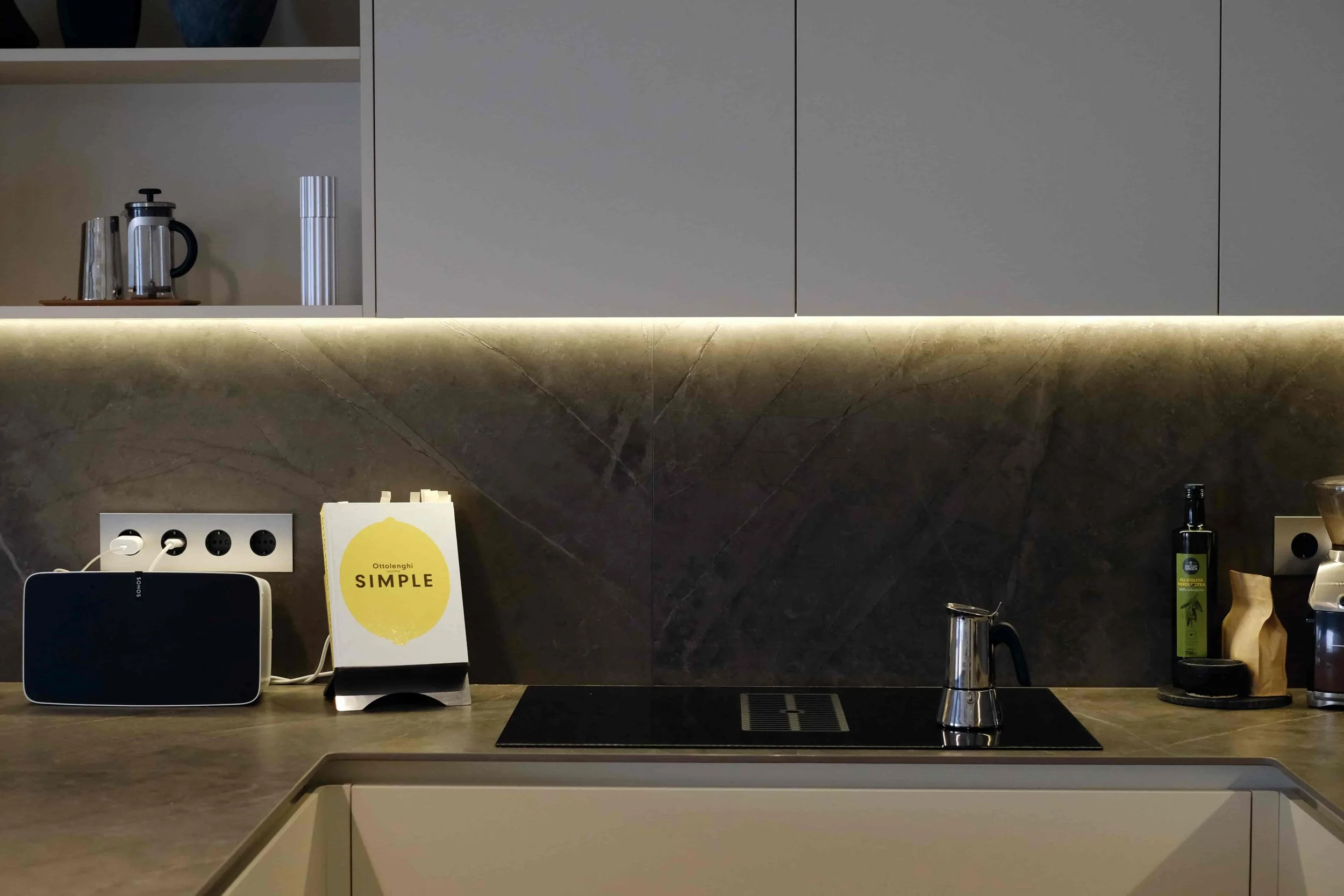 Casa Costa Barcelona kitchen detail cosentino dekton backsplash