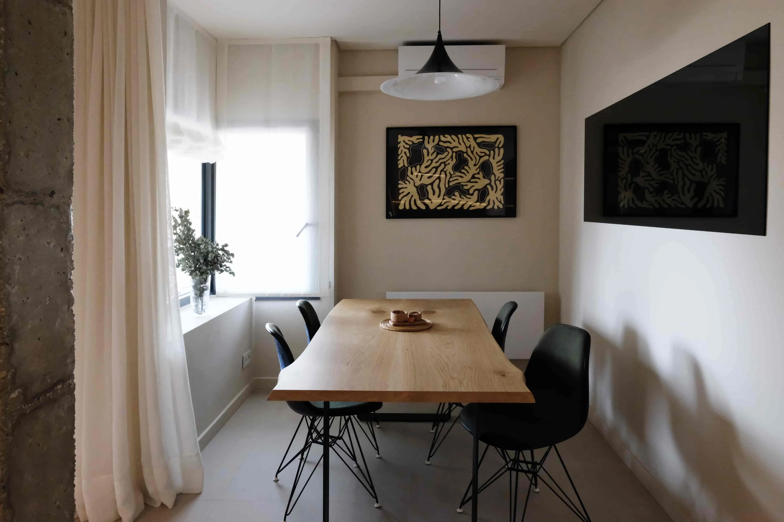 casa costa dining room by biofilico