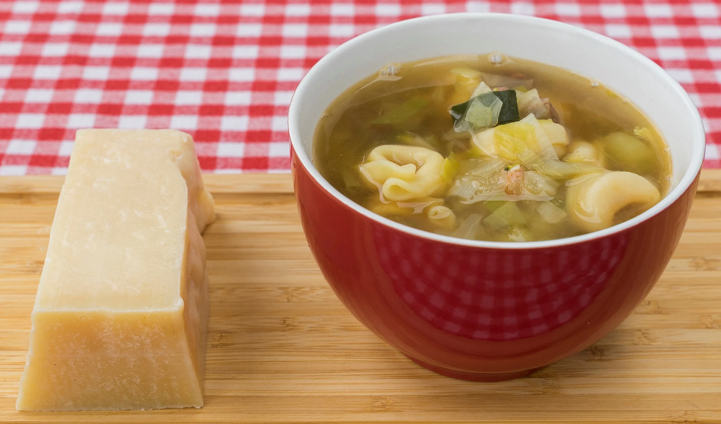 Groentesoep met tortellini