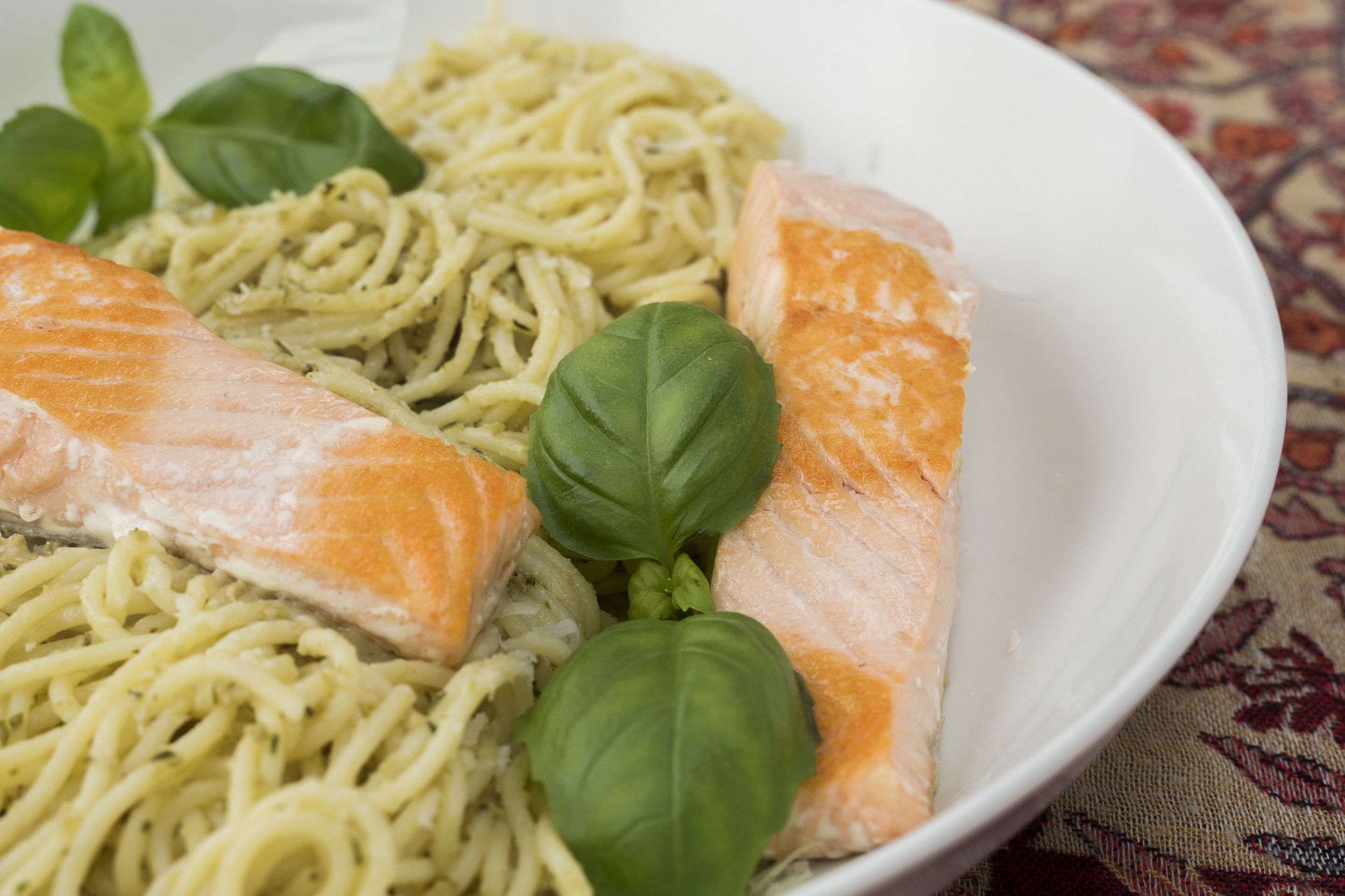 Pasta pesto met zalm