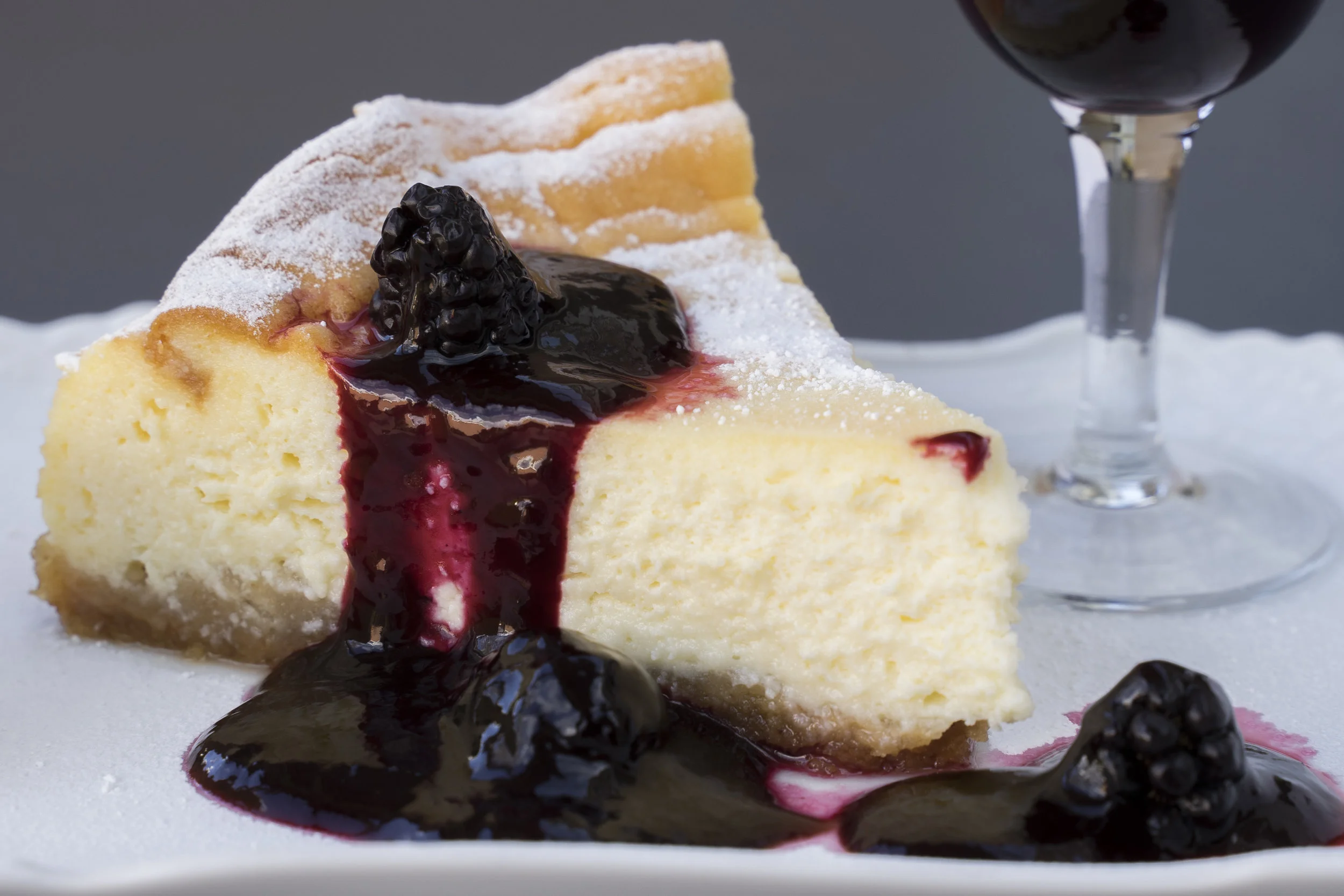 New York Cheesecake met bramensaus