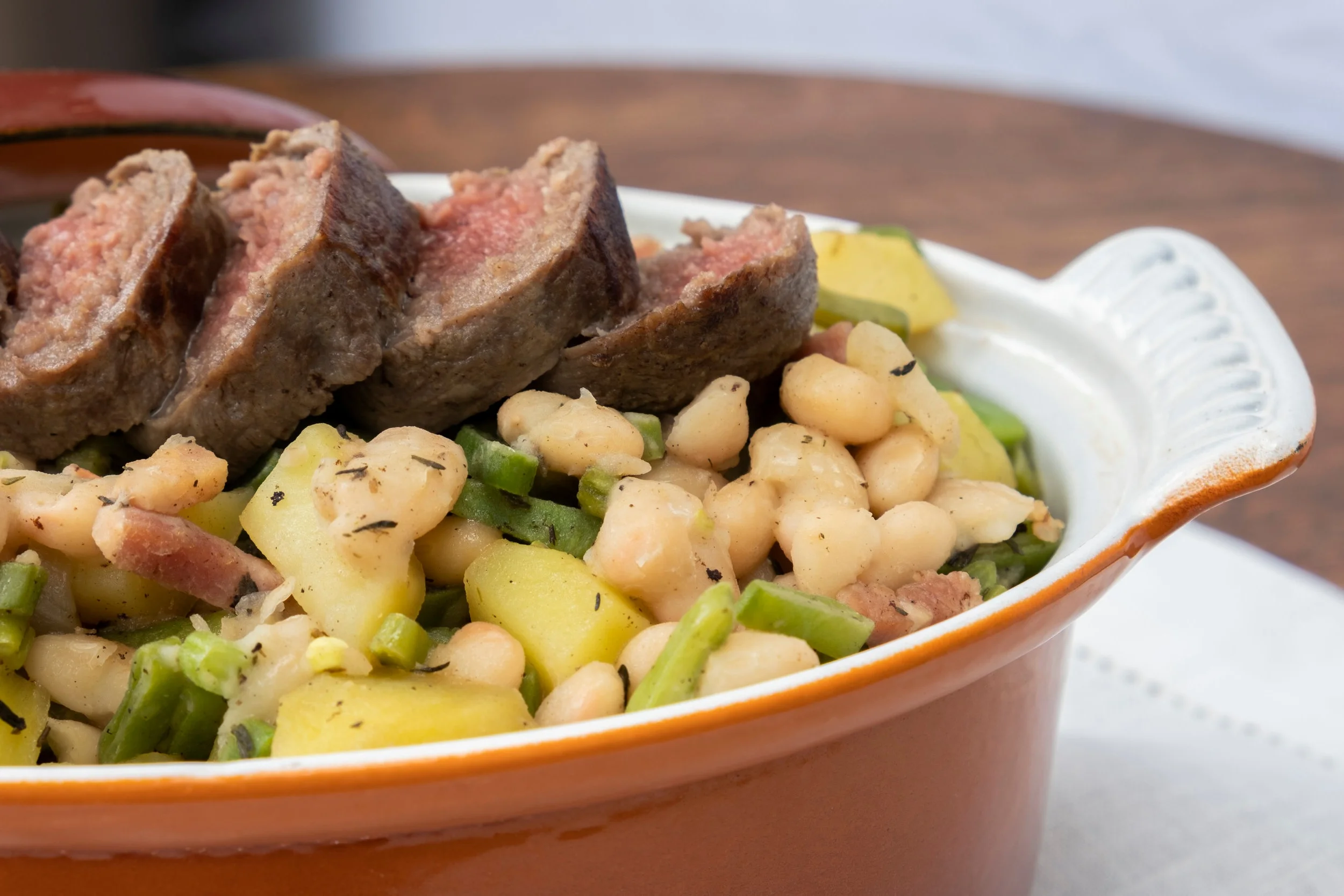 Blote billetjes in het gras — Makkelijke Hap