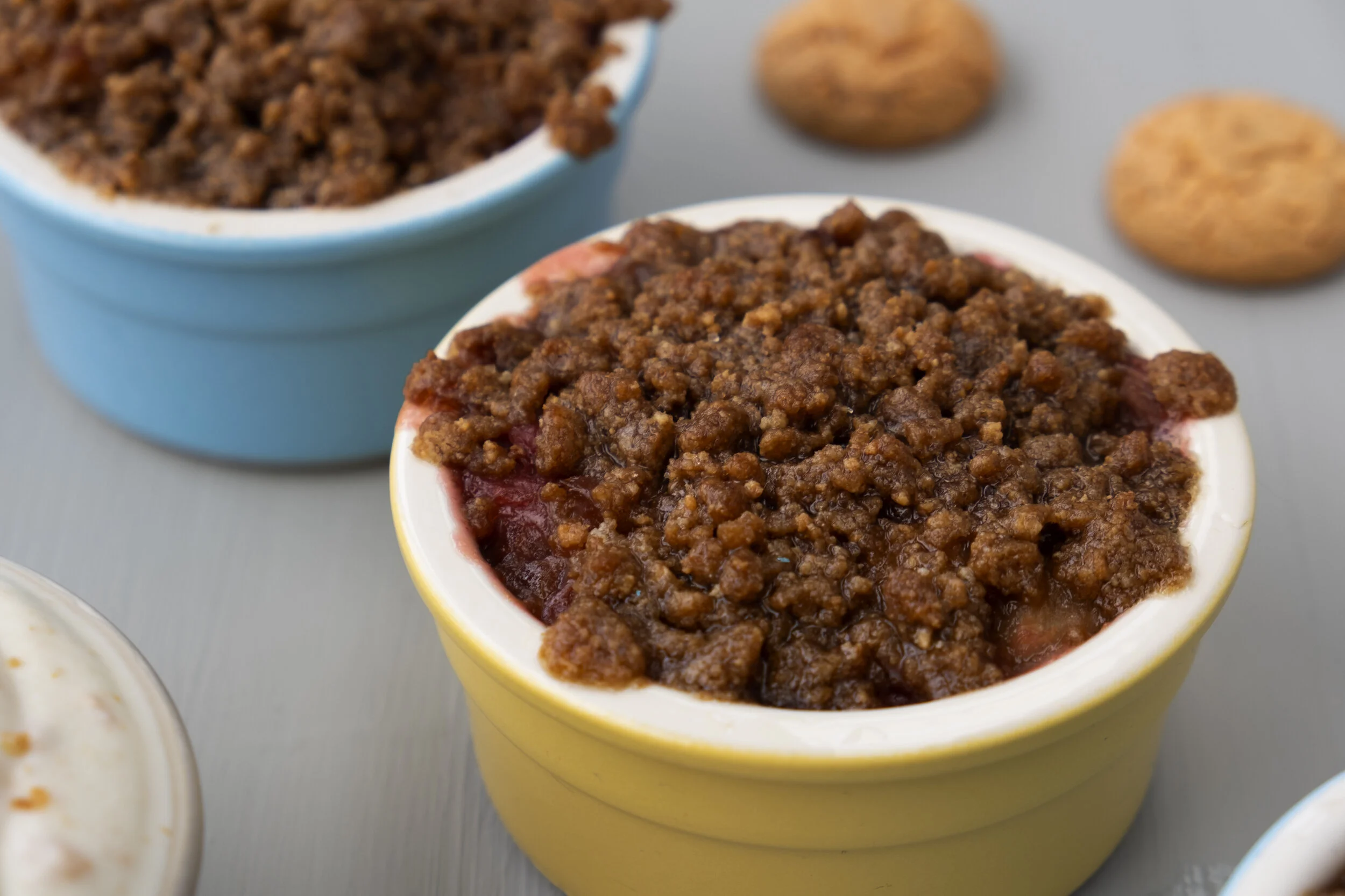 Rabarbercrumble met peer