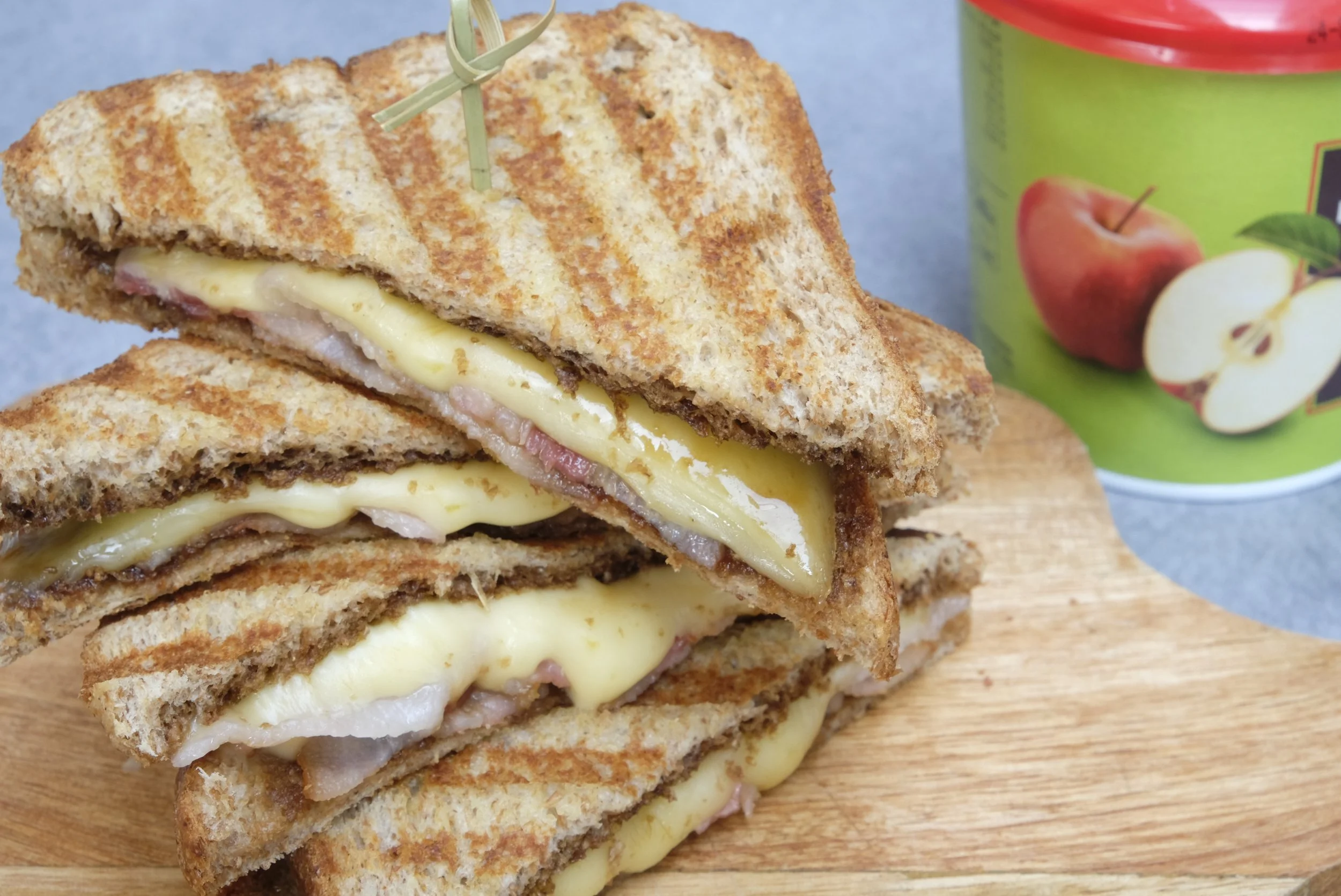 Tosti kaas, spek en stroop