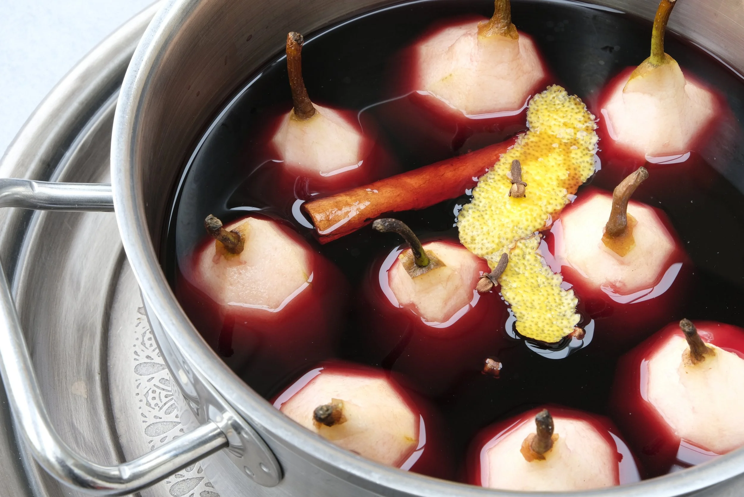 Stoofpeertjes in druivensap