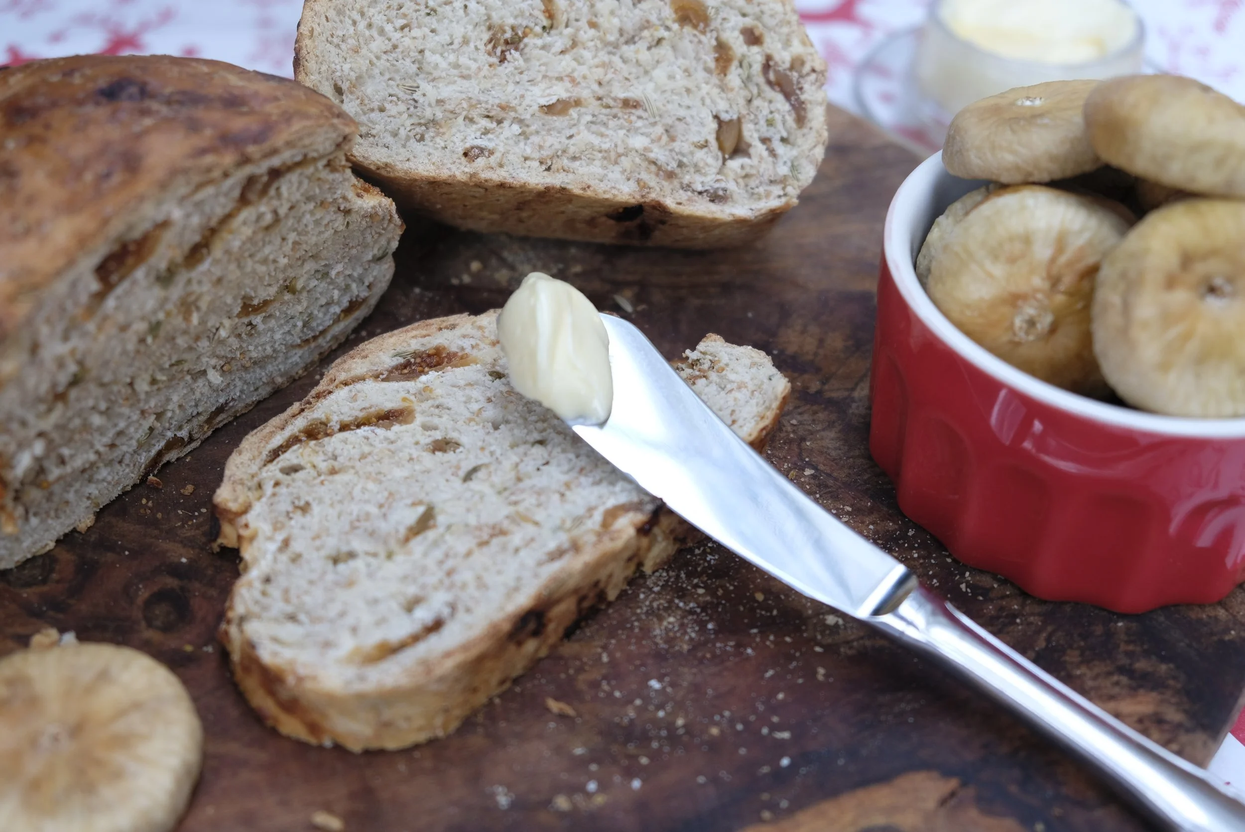 Brood met gedroogde vijgen en venkelzaad