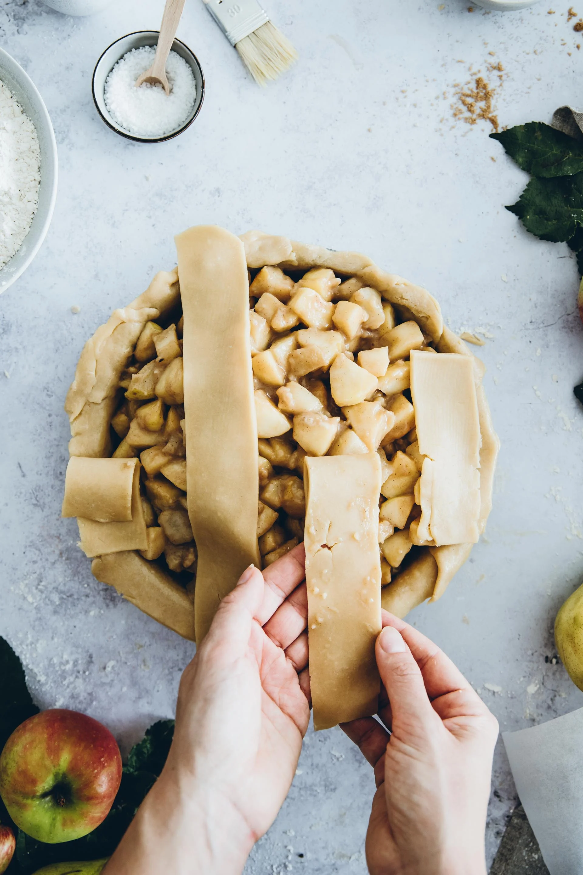 Schritt für Schritt zeigen wir dir das Muster für den Apfel-Birnen-Pie.
