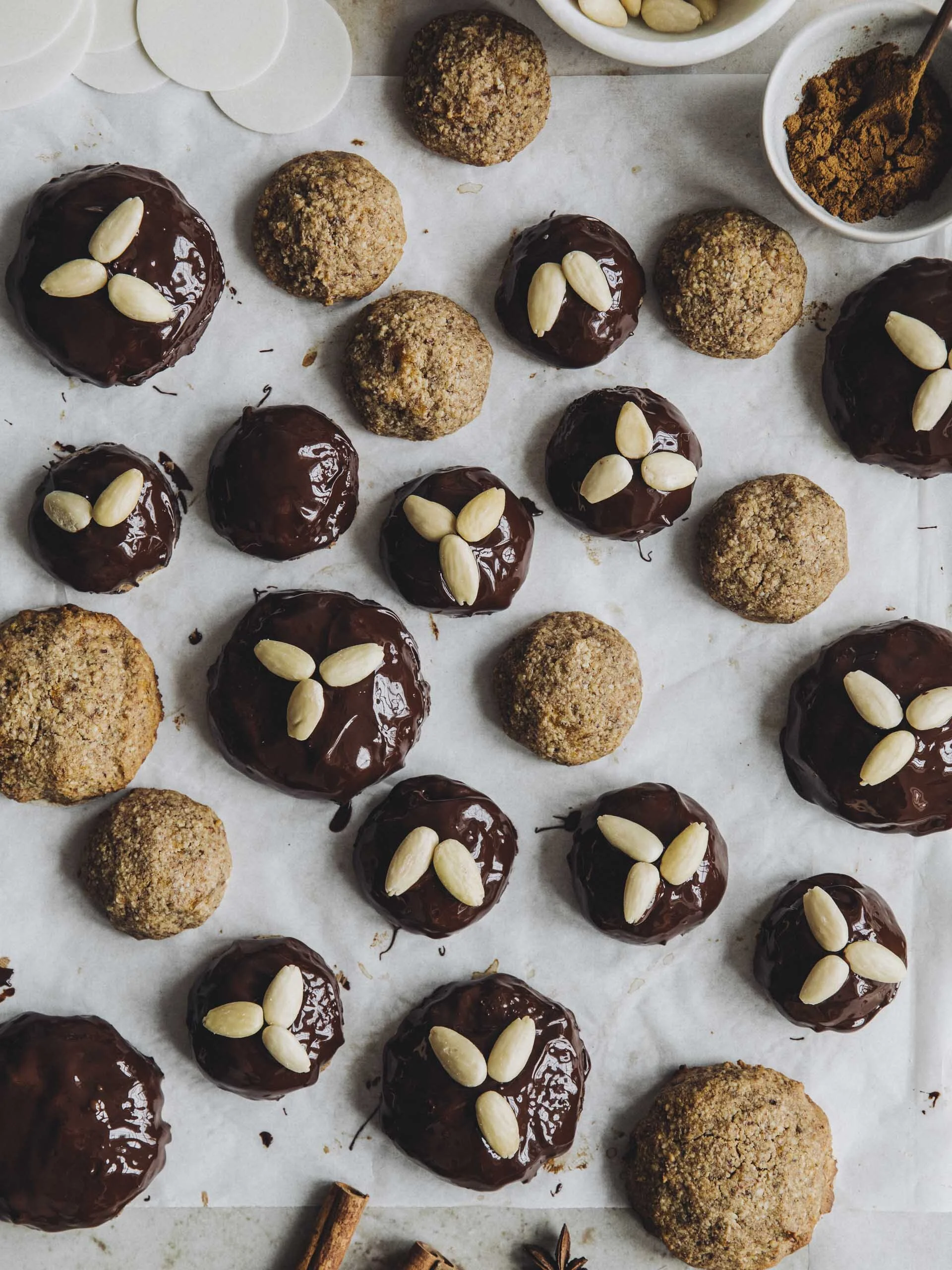 Rezept für klassische Elisenlebkuchen — Backstübchen Rezept für klassische Elisenlebkuchen — Backstübchen