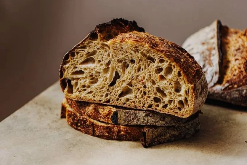 Warum schneidet man Brot ein? Was hat es mit „bread scoring“ auf sich?