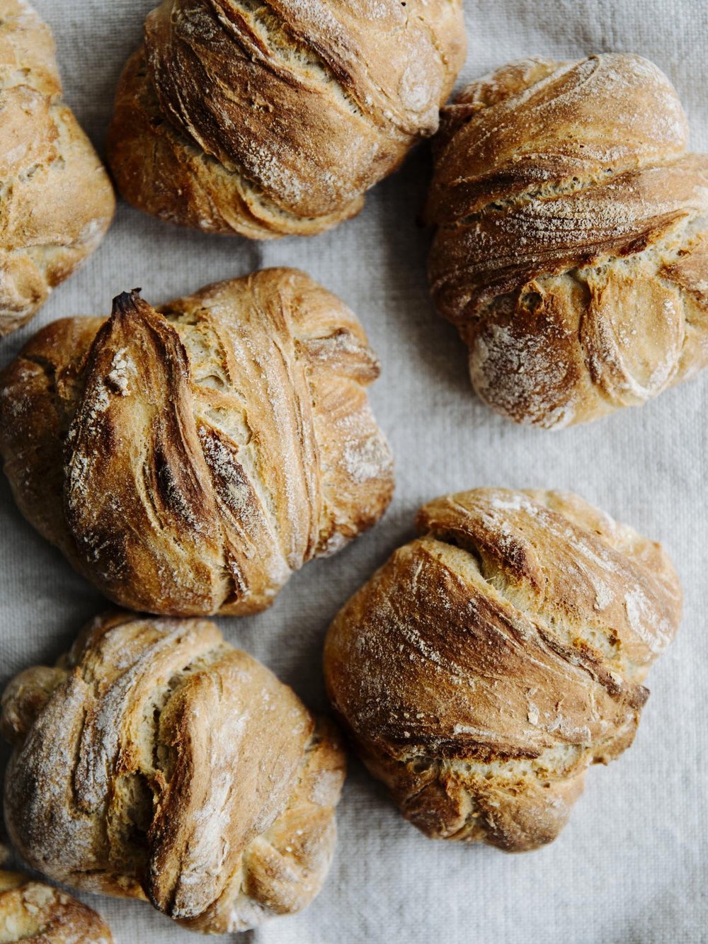 Rezept für schnelle Brötchen ohne Kneten — Backstübchen Rezept für schnelle Brötchen ohne Kneten — Backstübchen