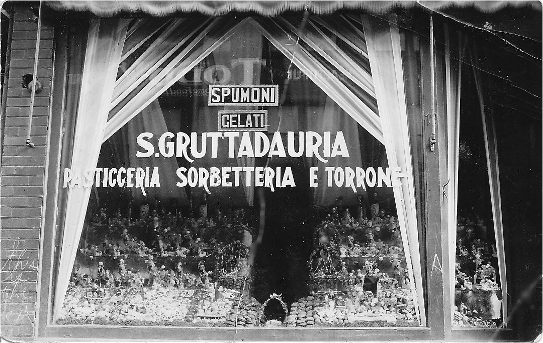 store front bakery early 1900.jpg