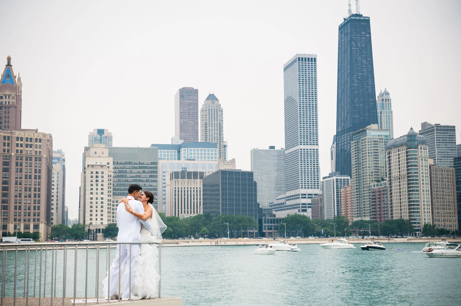 Lisa-Marie-Cerny-Chicago-wedding-photographer-25.jpg
